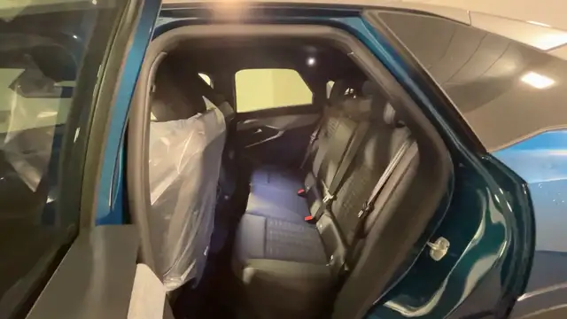 Peugeot 3008 view 9