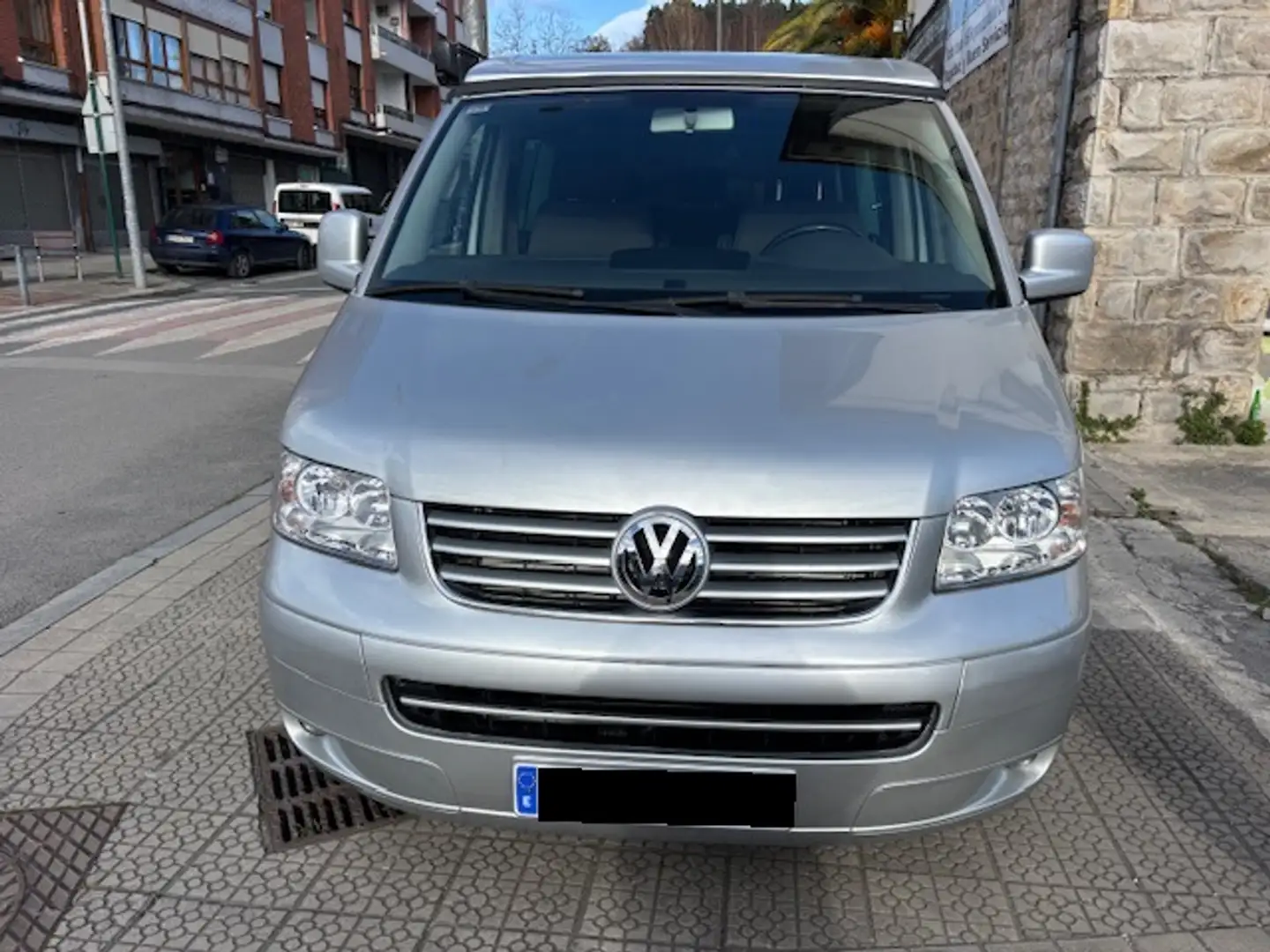 Volkswagen Multivan 2.5TDI Highline 174 Plateado - 2