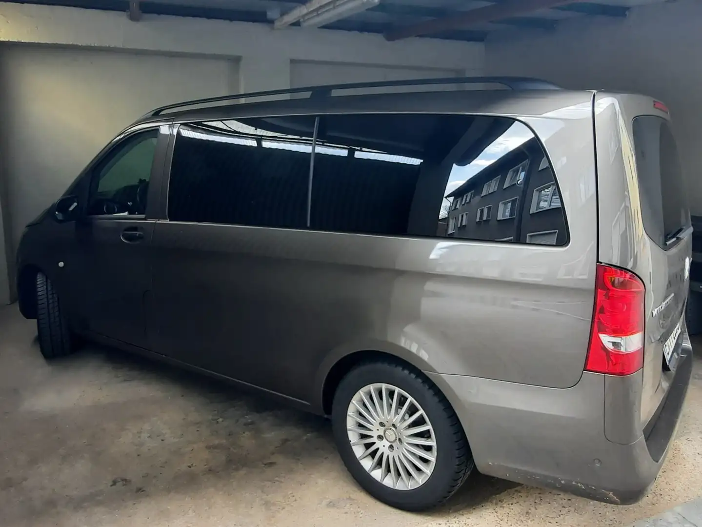 Mercedes-Benz Vito Vito 111 CDI 111 CDI (BlueTEC) Tourer Lang SELECT Marrone - 2