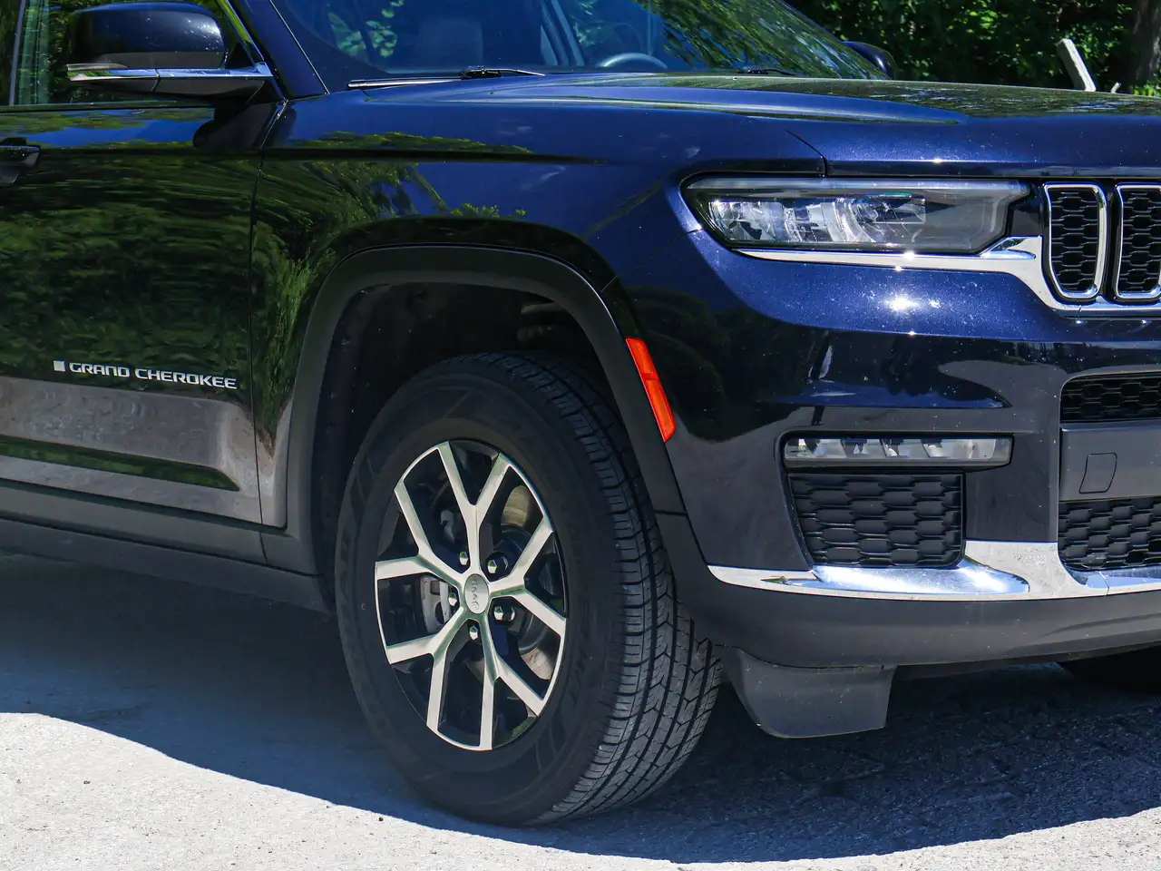 Jeep Grand Cherokee снимка Jeep Grand Cherokee