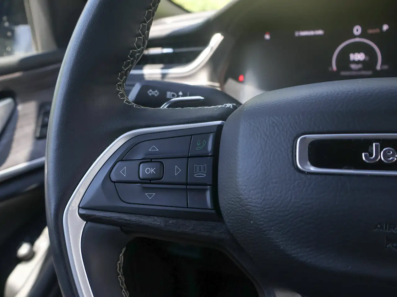 Jeep Grand Cherokee снимка Jeep Grand Cherokee