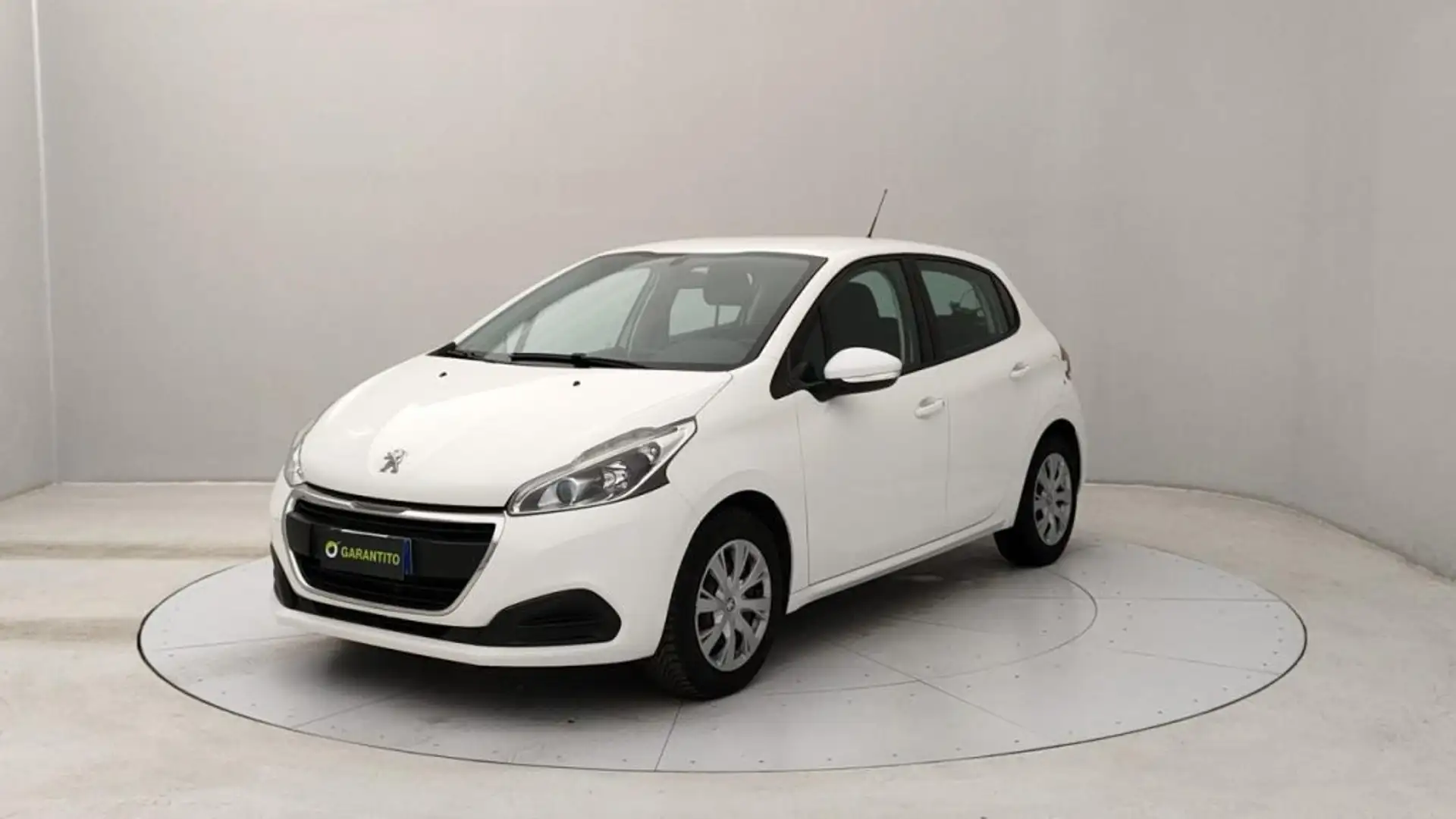 Peugeot 208 1.2 puretech Active s&s 82cv 5p neopatentati Bianco - 1