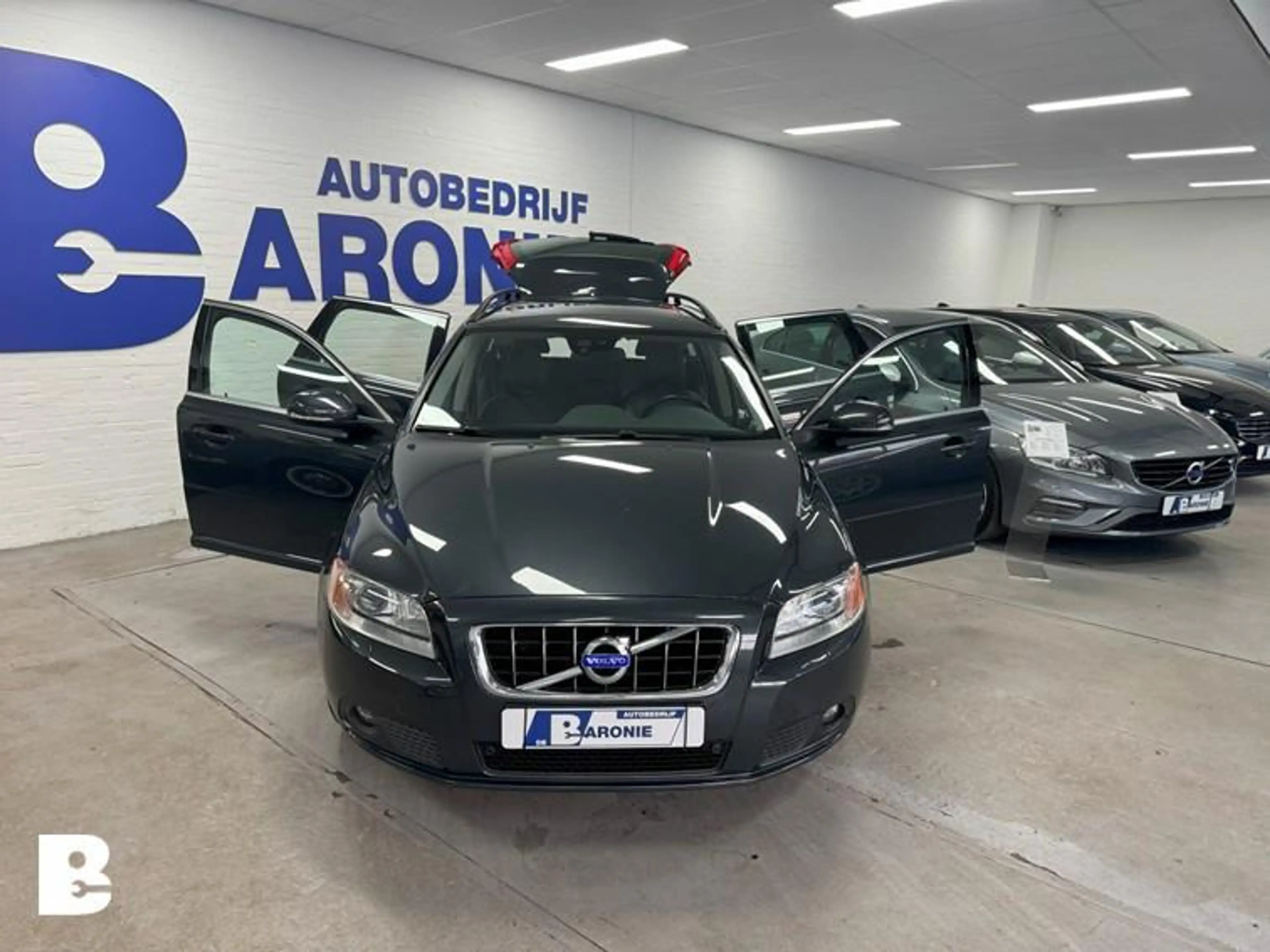 Volvo V70 1.6 T4 Limited Edition, schuifdak — photo 6