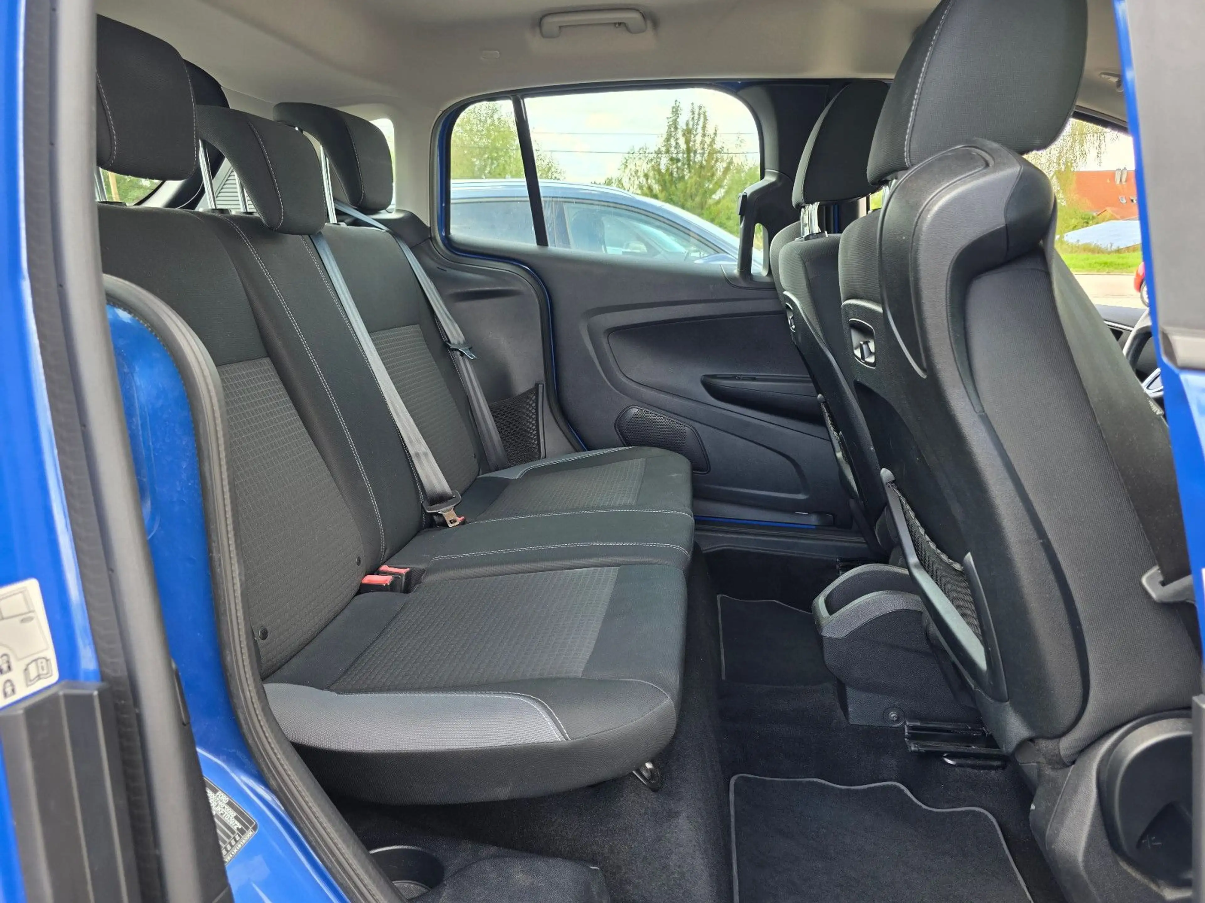 Ford B-Max B-MAX Sync Edition — photo 13