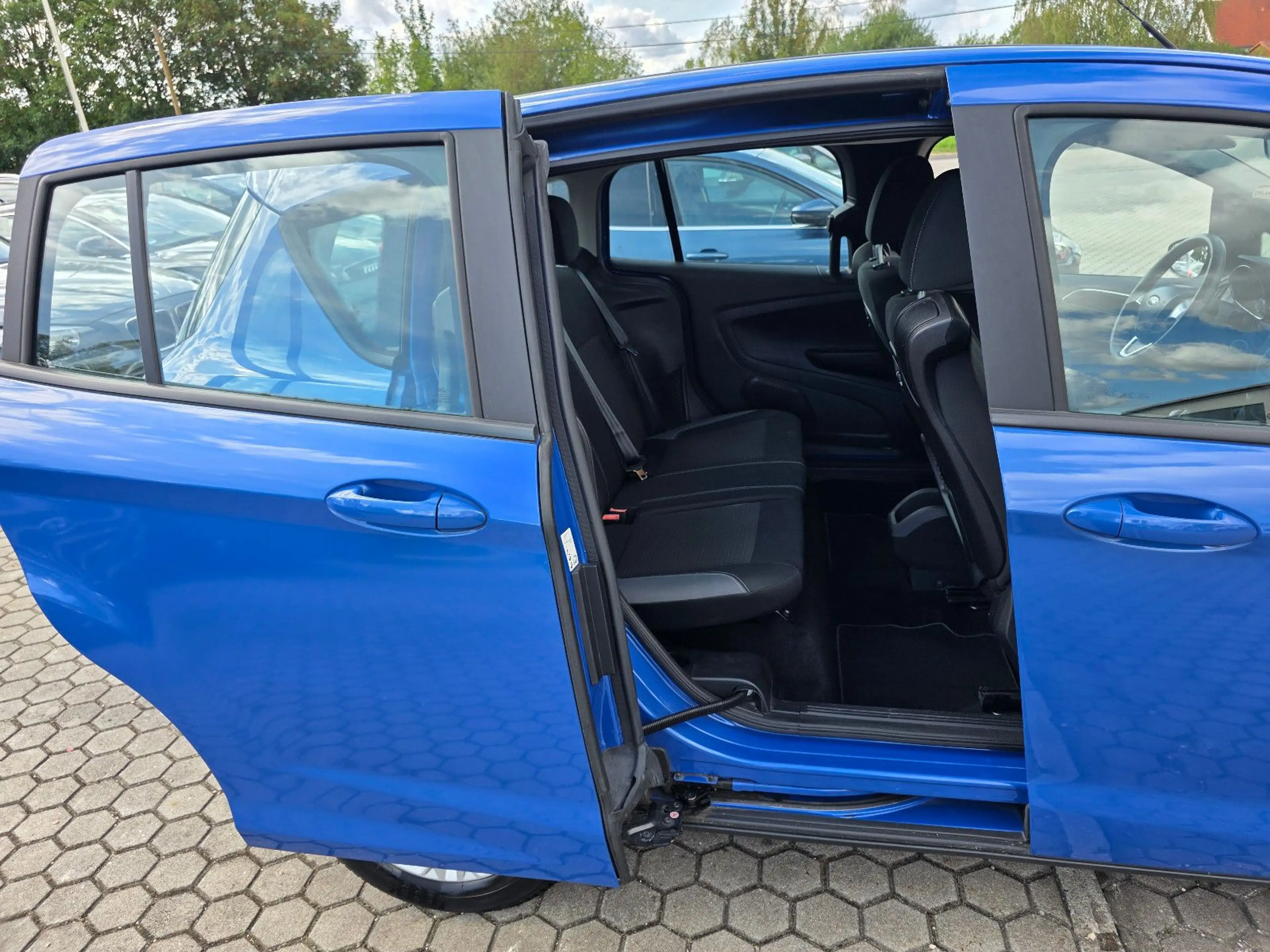 Ford B-Max B-MAX Sync Edition — photo 12