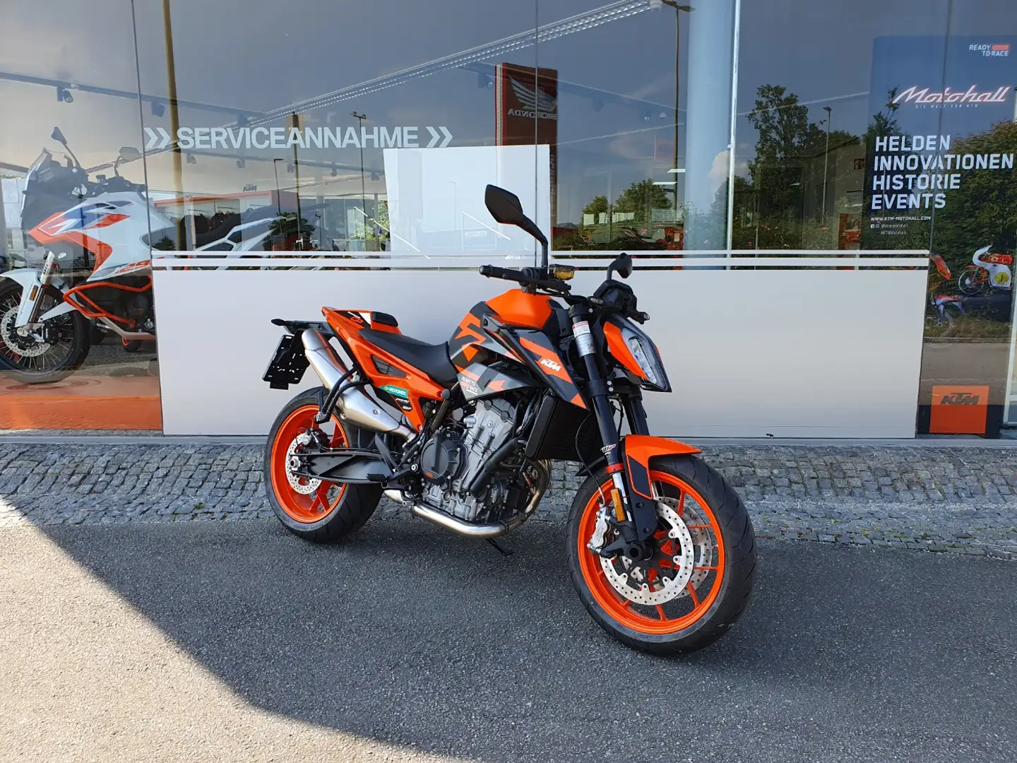 KTM 890 Duke GP Modell 2023 Oranje - 2