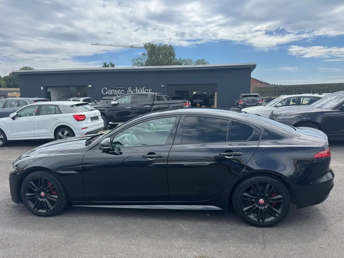 Jaguar XE R-Dynamic Black 360* Navi LED Digital Leder Schwarz - 2