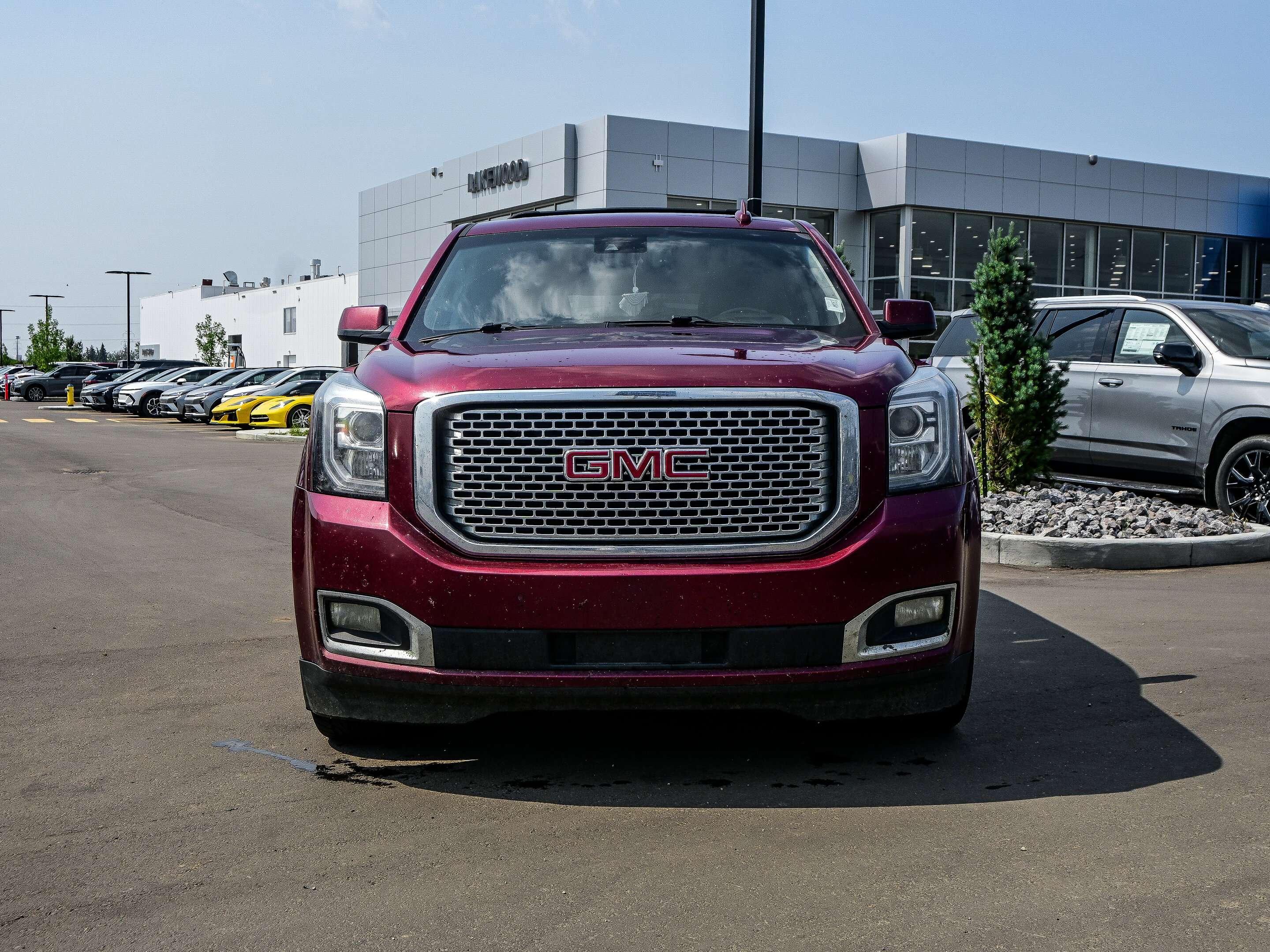 2017 GMC Yukon Denali AWD 6.2L 7 Passenger | Power Sunroof — снимка 1