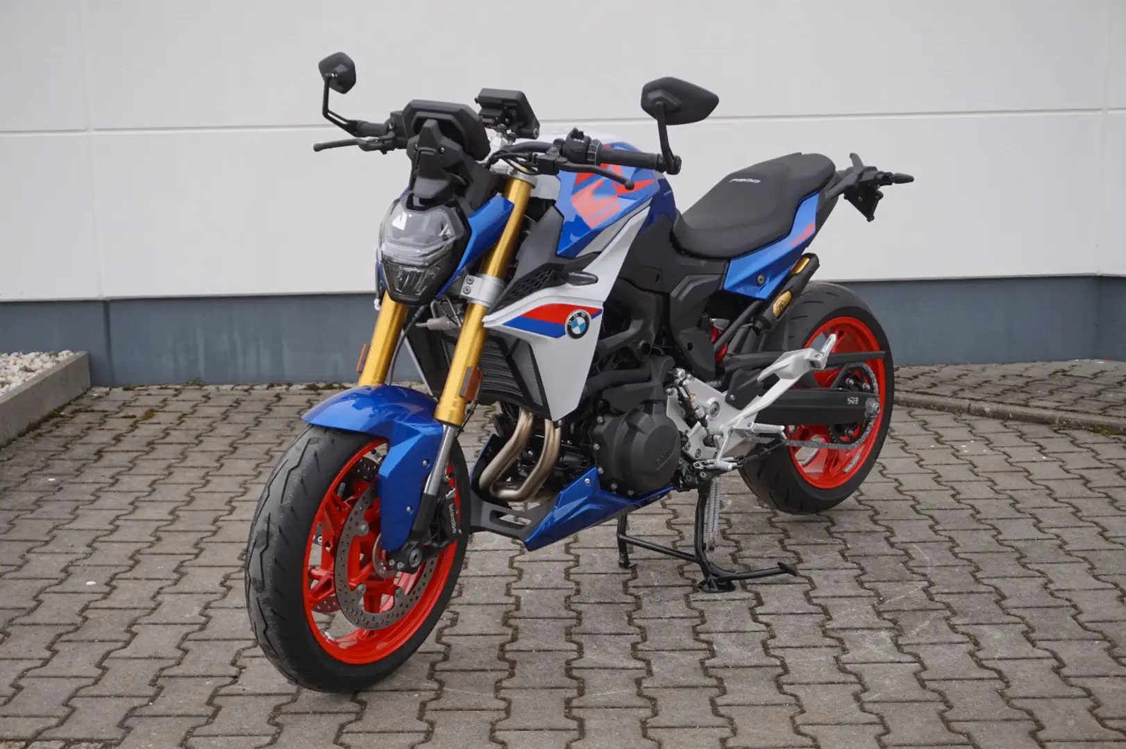 BMW F 900 R Bleu - 2