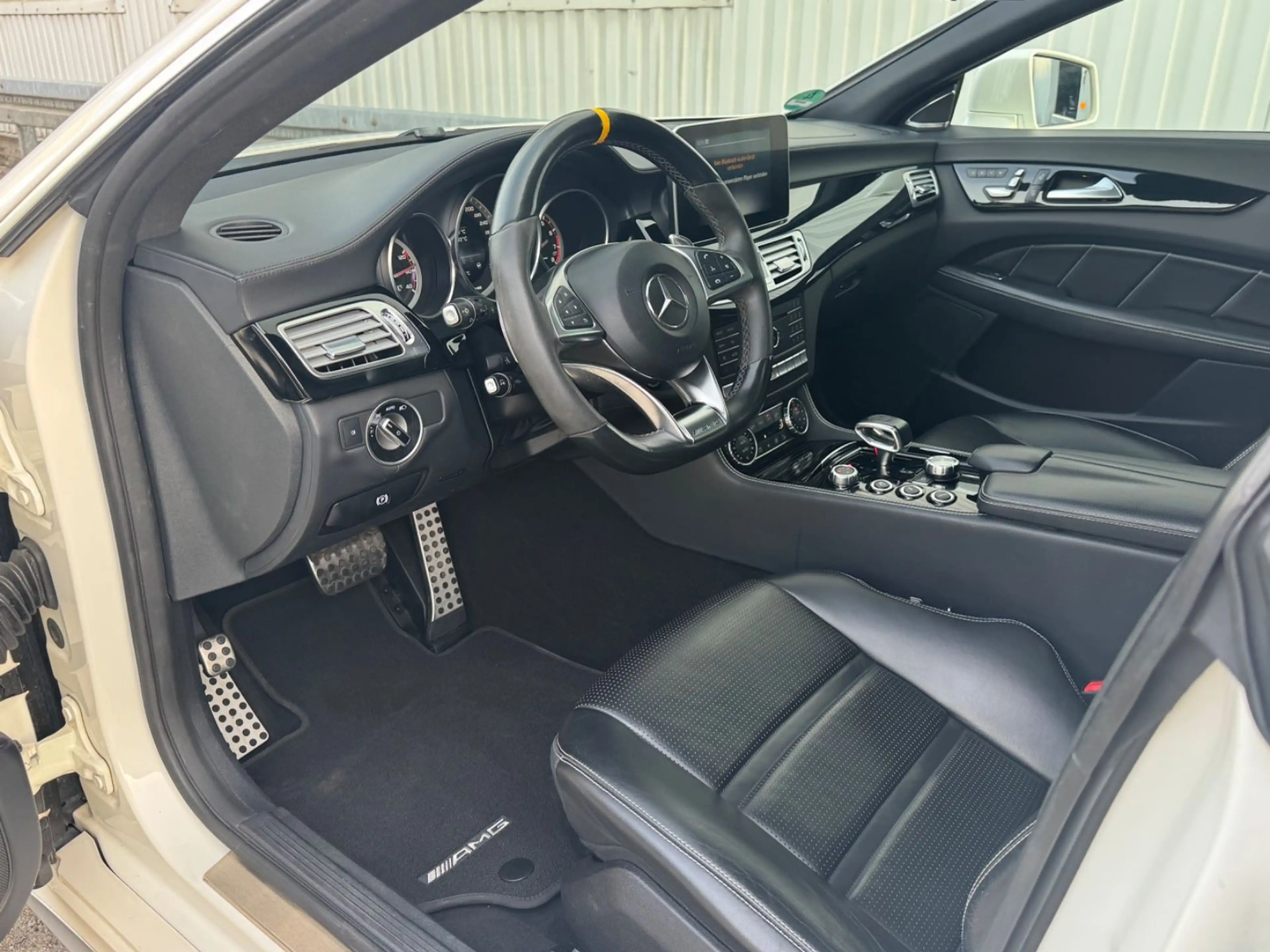 Mercedes-Benz CLS 63 AMG CLS 63 S AMG Shooting Brake Ceramic 4 Matic — photo 6