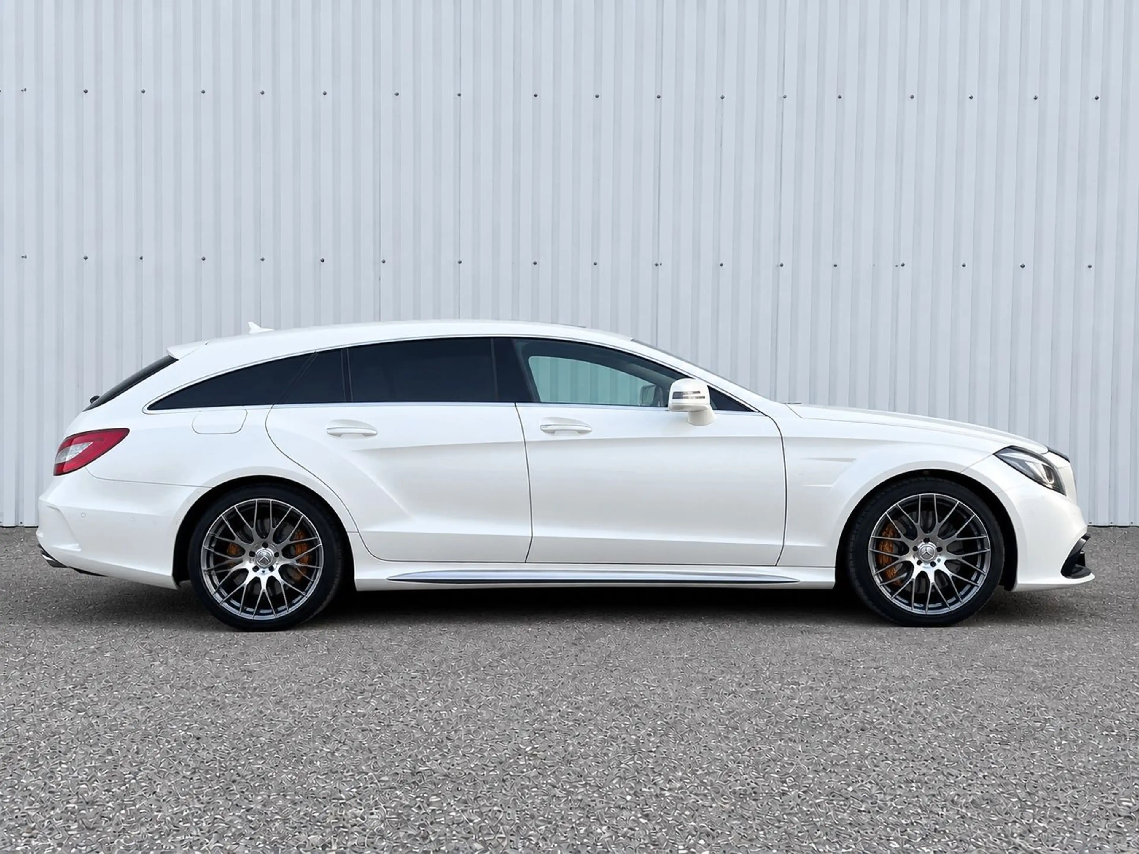 Mercedes-Benz CLS 63 AMG CLS 63 S AMG Shooting Brake Ceramic 4 Matic — photo 31