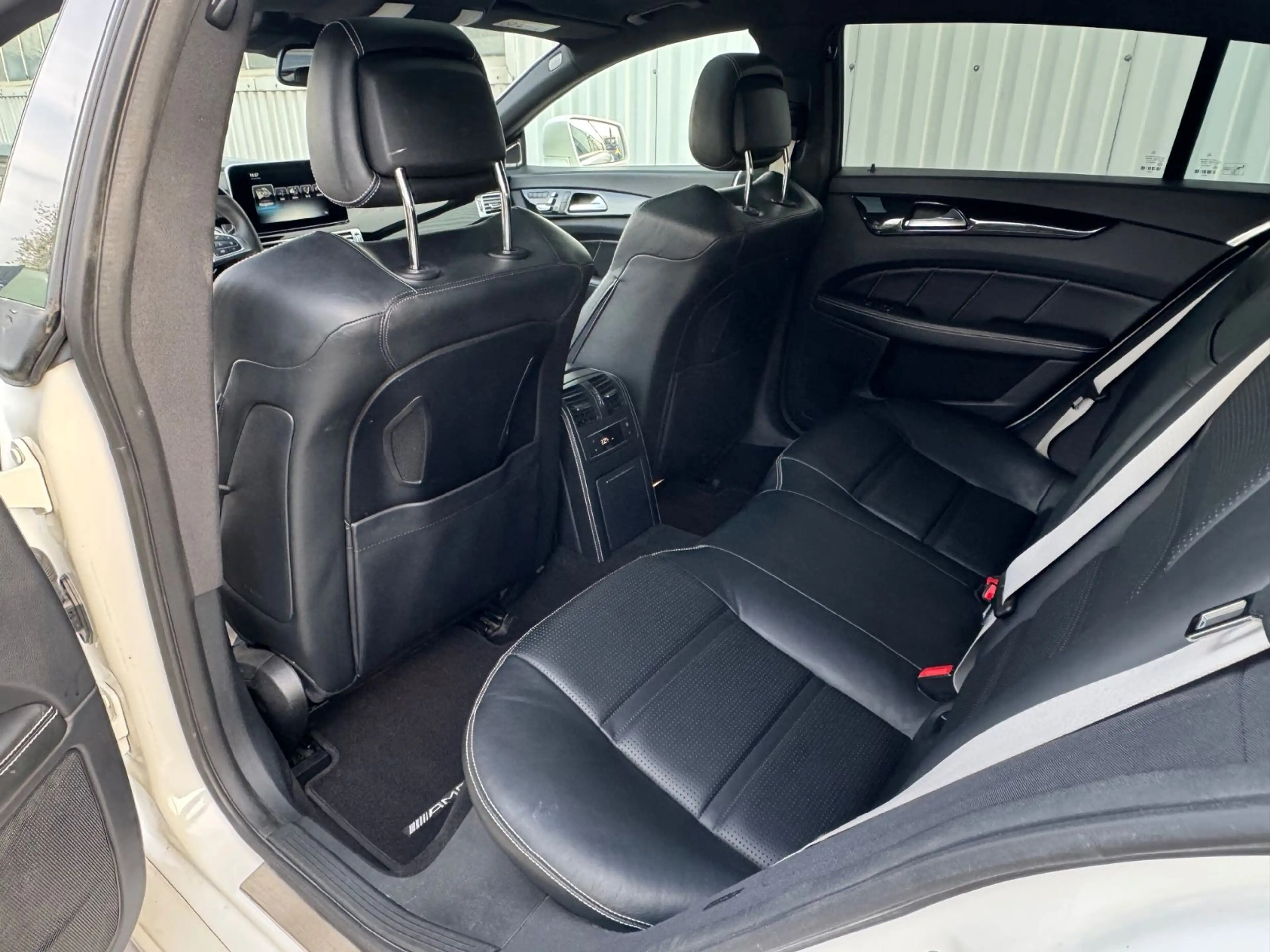 Mercedes-Benz CLS 63 AMG CLS 63 S AMG Shooting Brake Ceramic 4 Matic — photo 27