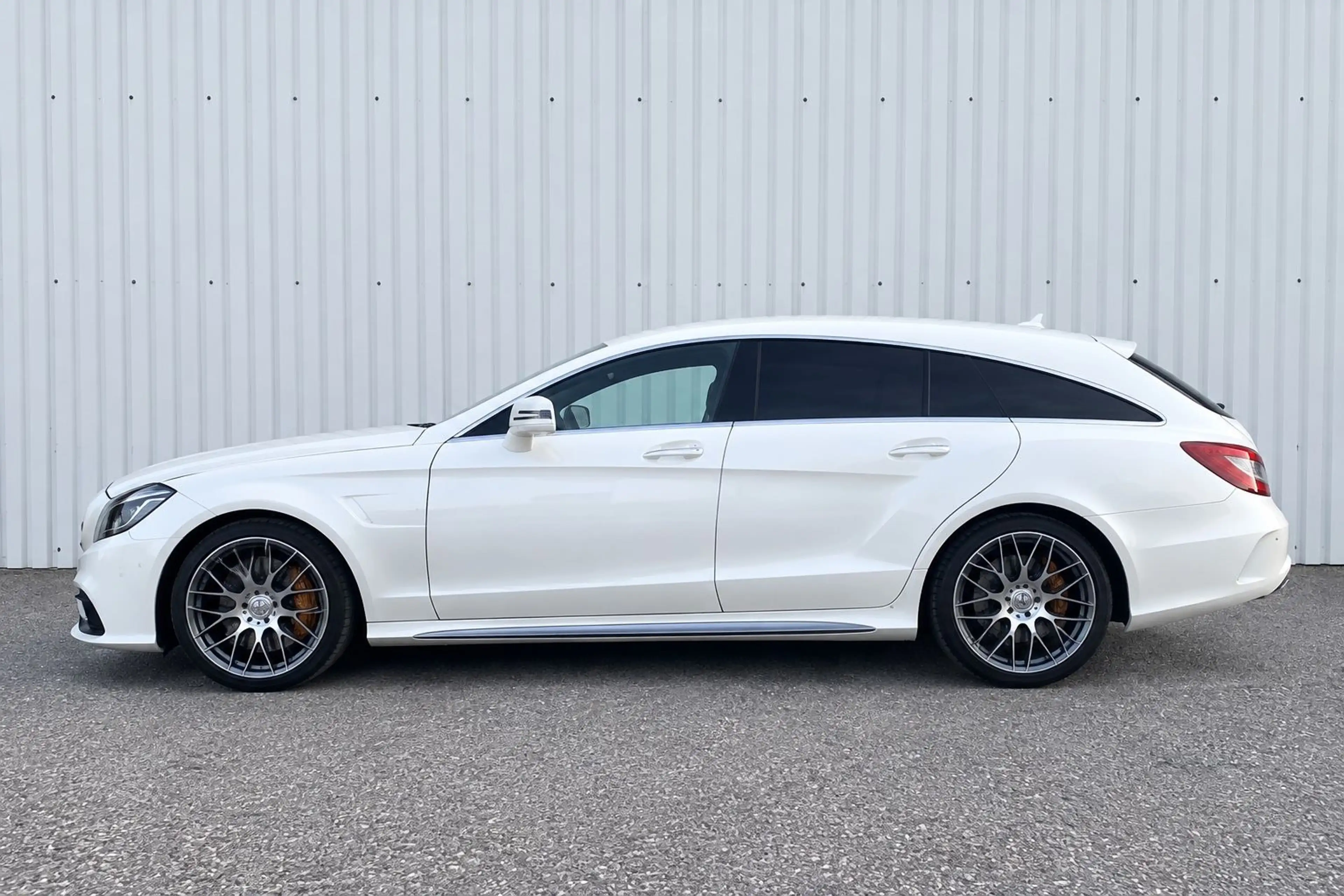 Mercedes-Benz CLS 63 AMG CLS 63 S AMG Shooting Brake Ceramic 4 Matic — photo 3