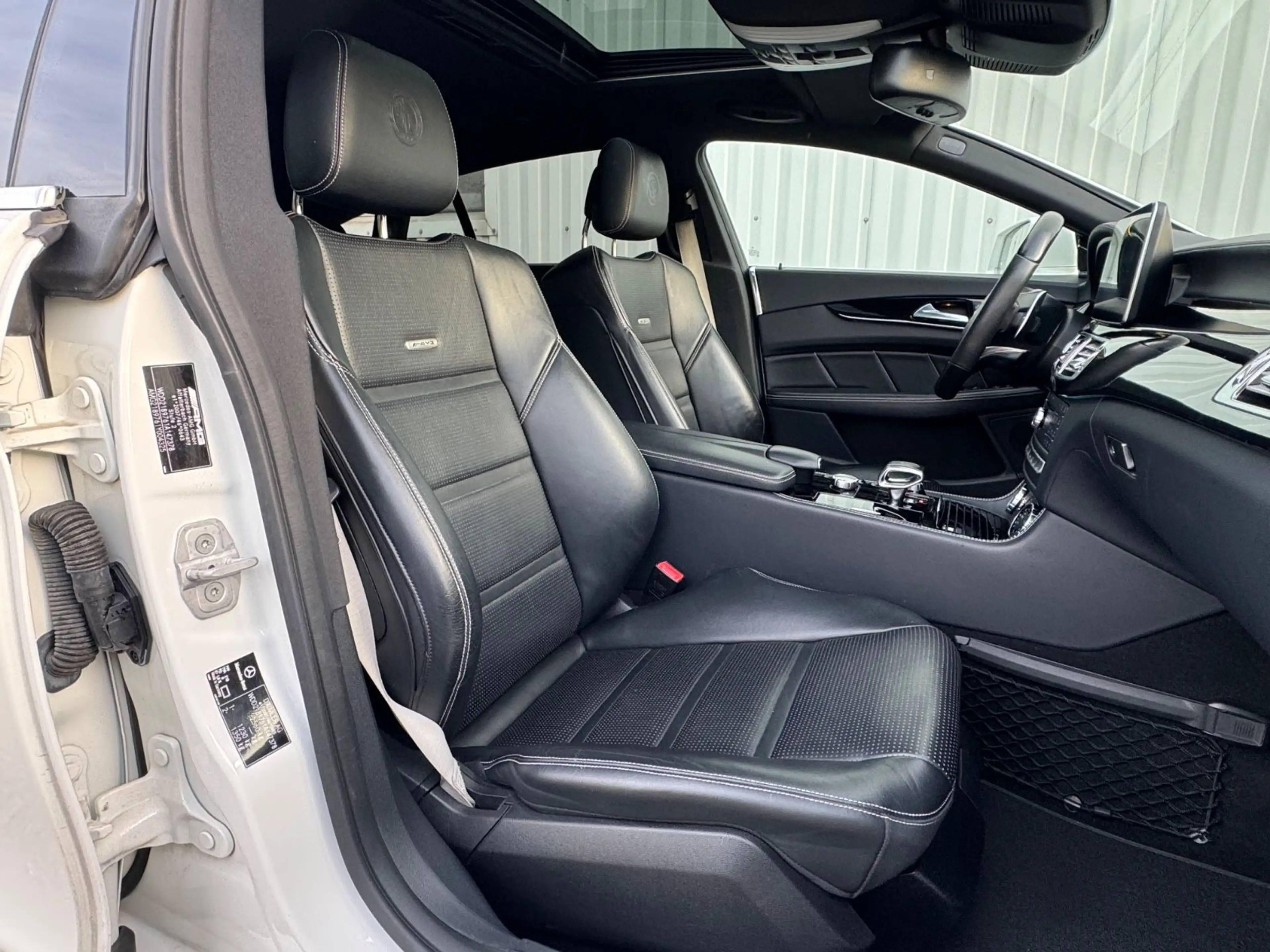Mercedes-Benz CLS 63 AMG CLS 63 S AMG Shooting Brake Ceramic 4 Matic — photo 37