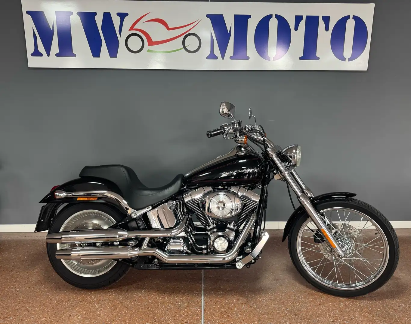 Harley-Davidson Softail Deues - 1