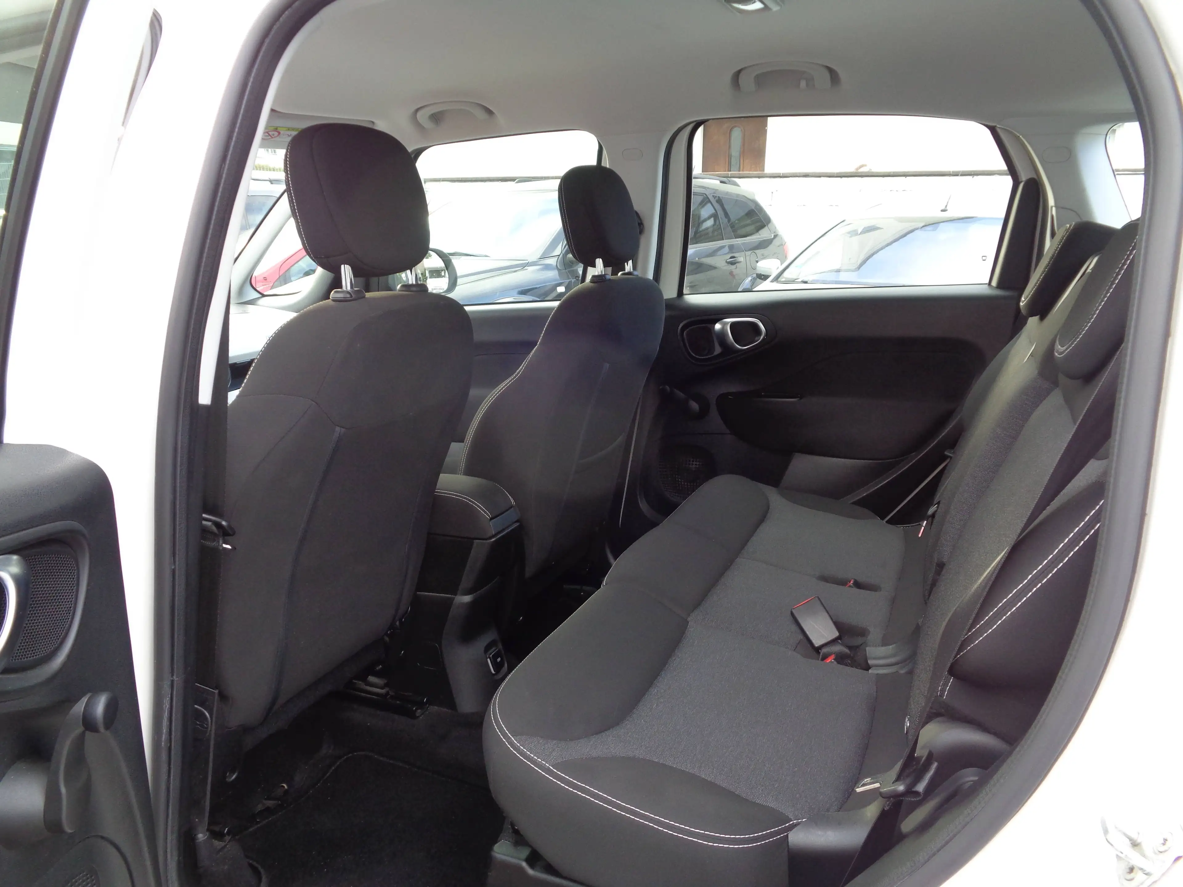 Fiat 500L Mirror — photo 15