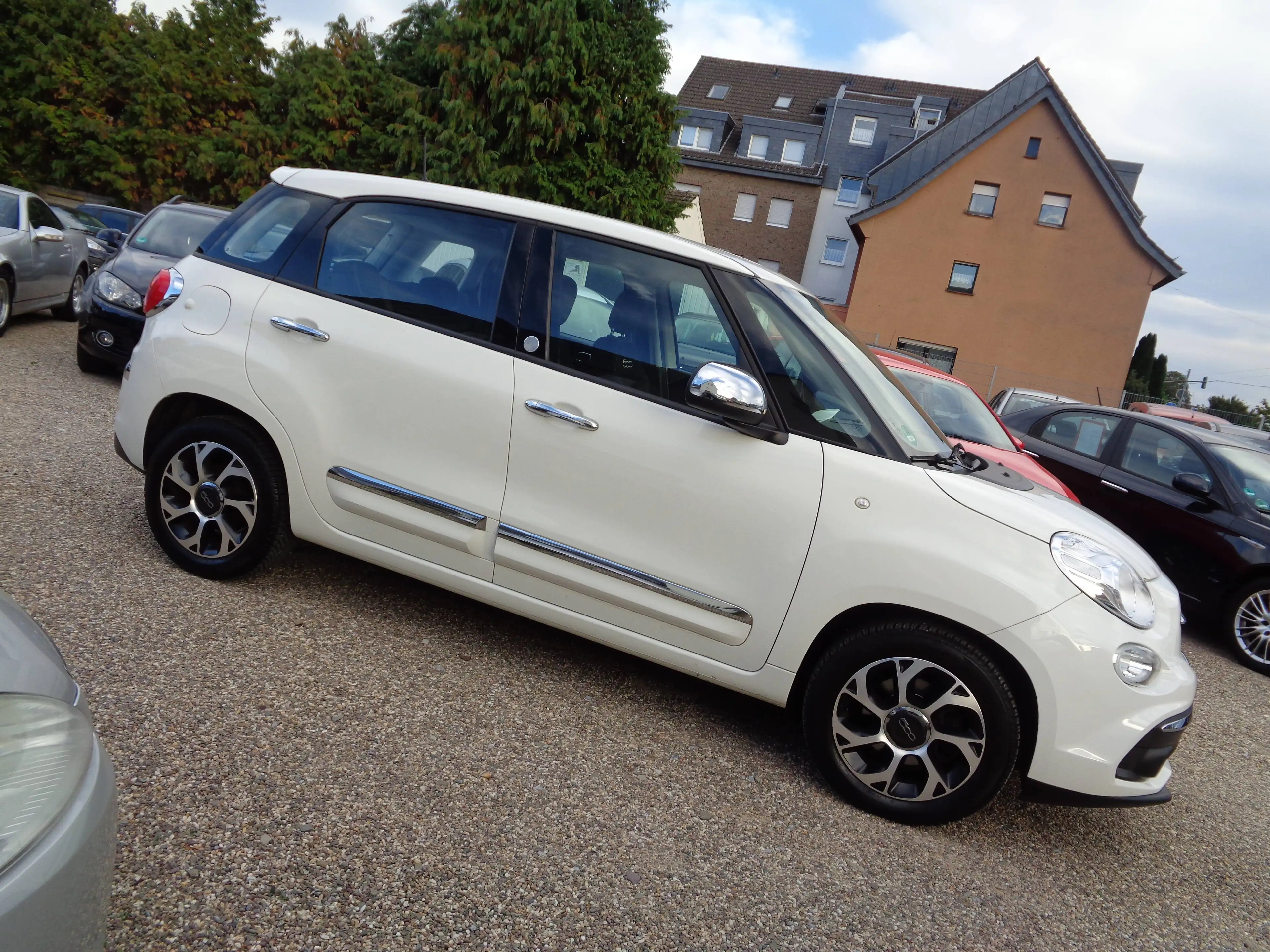 Fiat 500L Mirror — photo 8