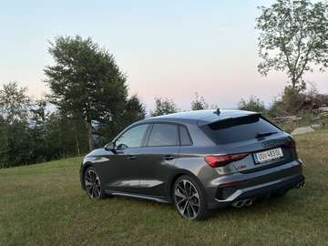 SB 50 TFSI quattro S-tronic