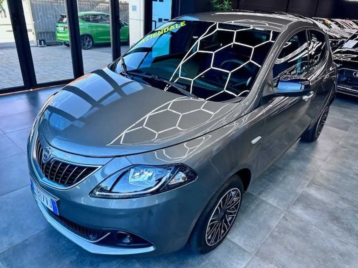 Lancia Ypsilon Ypsilon 1.0 firefly hybrid Gold Gris - 1
