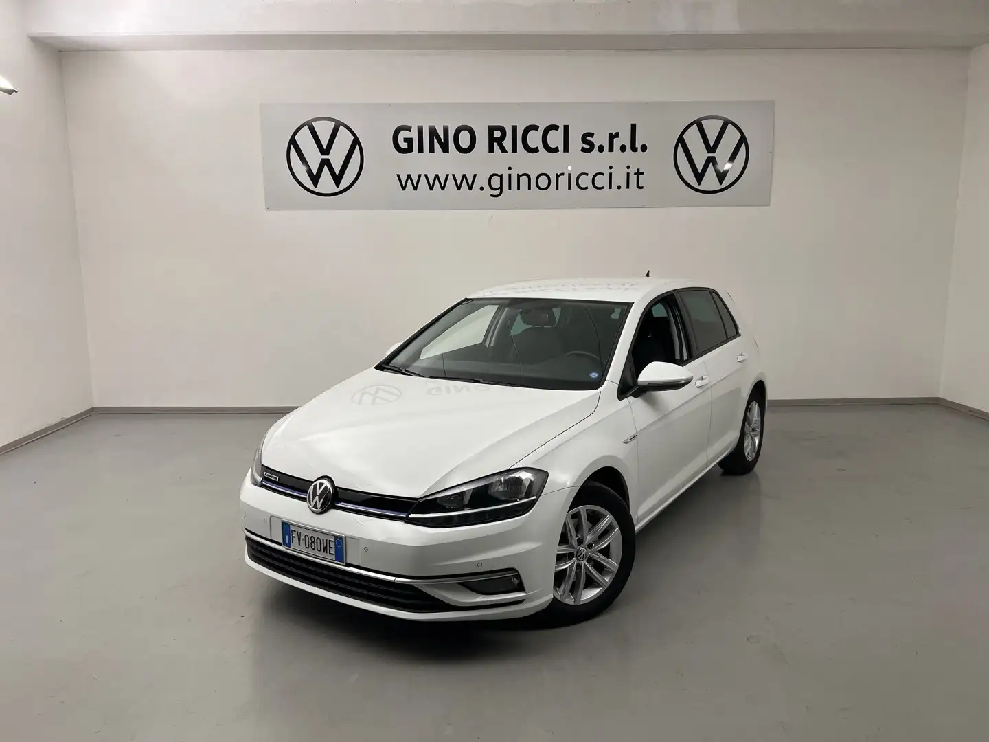 Volkswagen Golf 1.5 TGI 5p. Executive BMT Wit - 1
