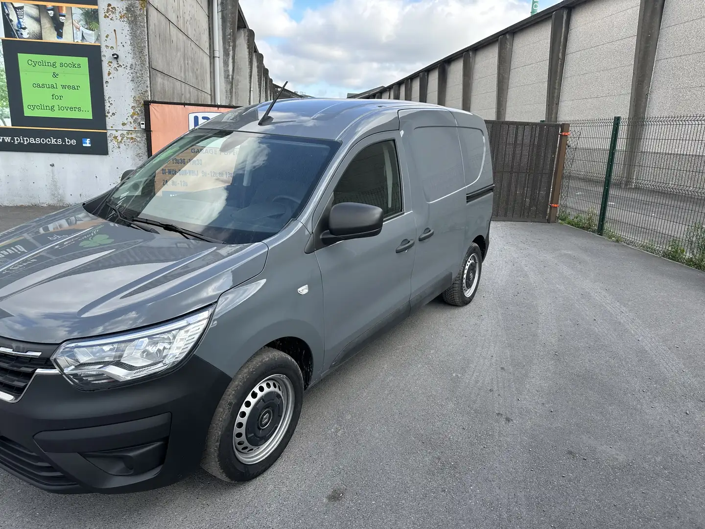 Renault Express TCe100 FAP Extra 08/2023 2 schuifdeuren Gris - 2