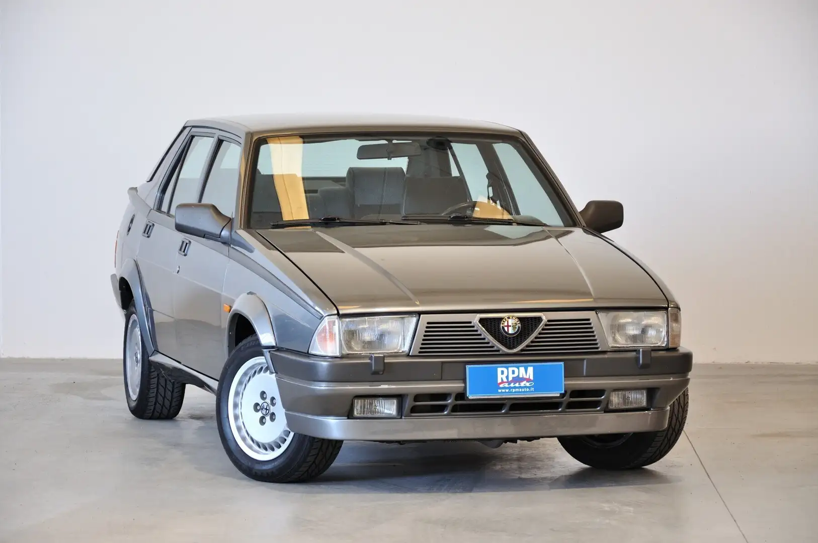Alfa Romeo 75 2.0i Twin Spark clima 1a serie ASI CRS Grigio - 1