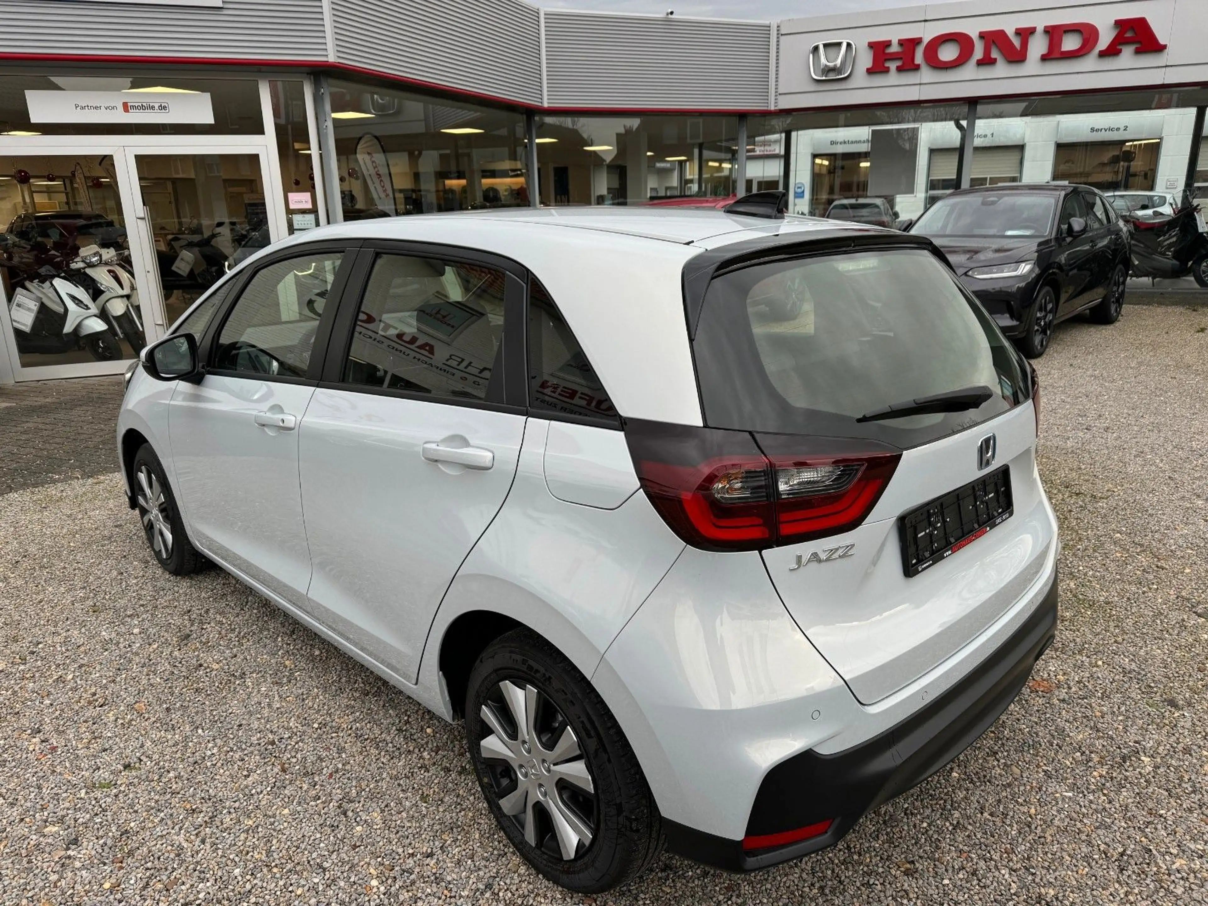 Honda Jazz 1.5 i-MMD Hybrid Elegance — photo 6