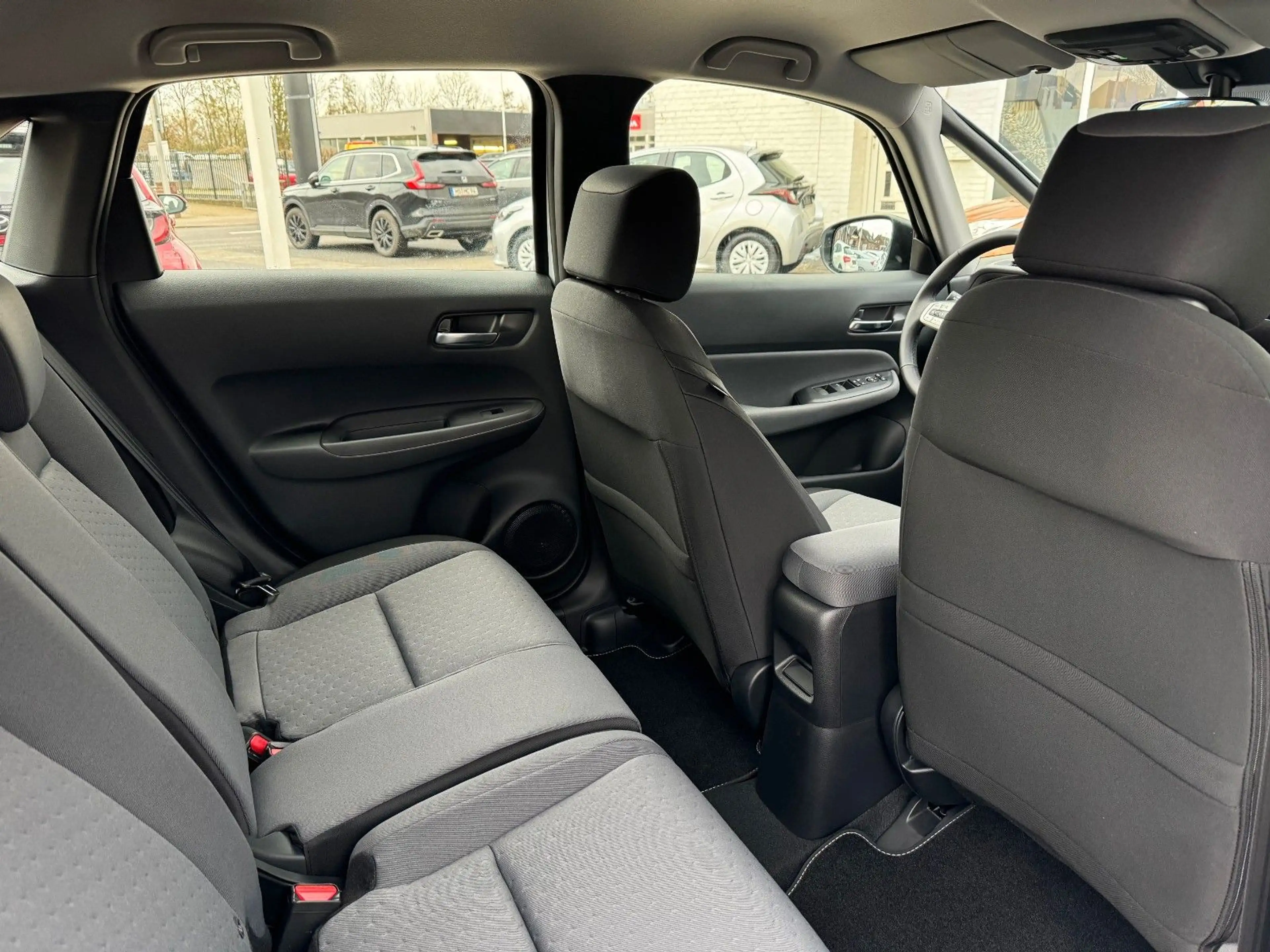Honda Jazz 1.5 i-MMD Hybrid Elegance — photo 12
