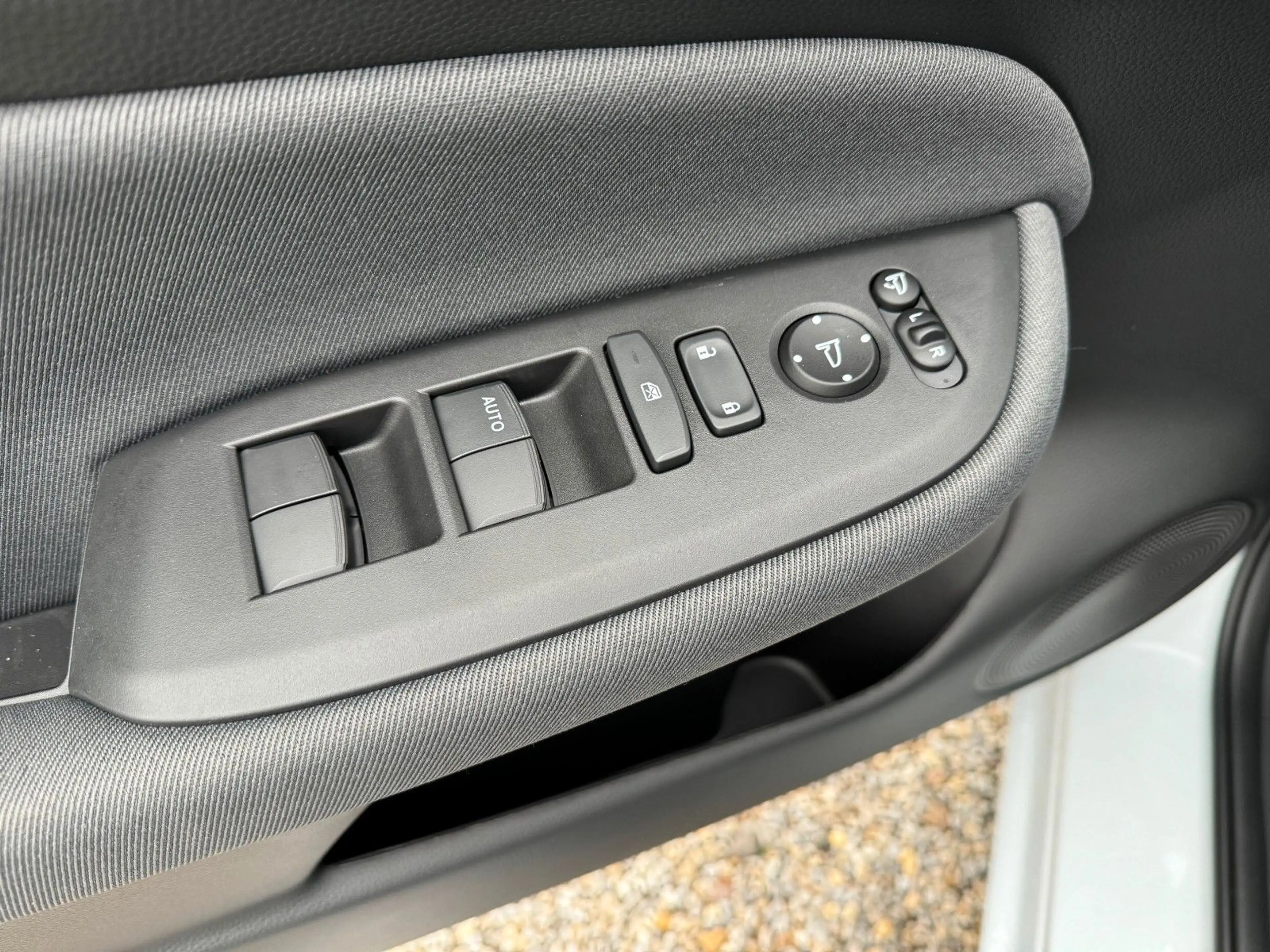 Honda Jazz 1.5 i-MMD Hybrid Elegance — photo 13