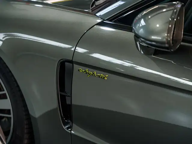 Porsche Panamera view 8