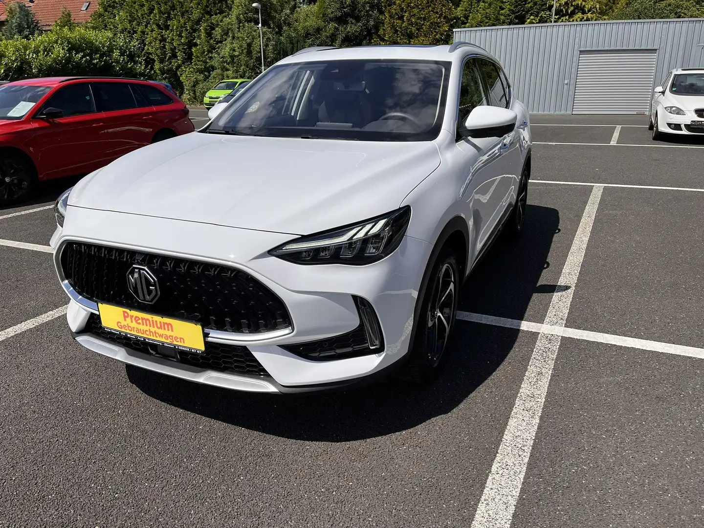 MG HS 1,5 TSI Luxury Automatik LED Navi 18" Alu Weiß - 1