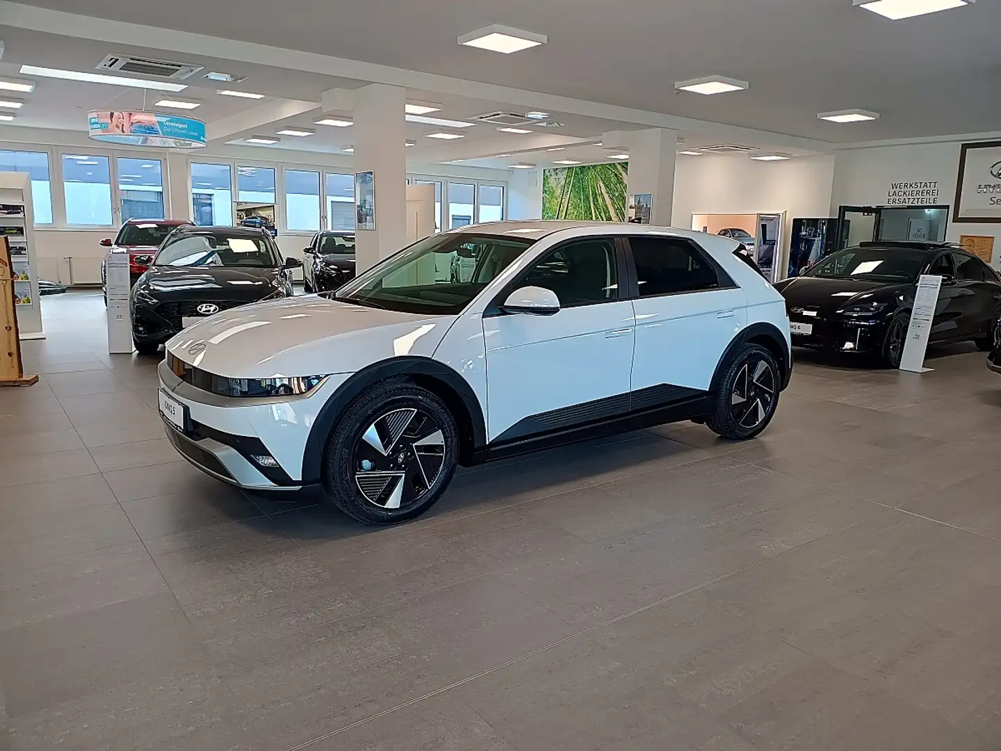 Hyundai IONIQ 5 84kWh GO! *Wärmepumpe*LED*Navi* Weiß - 2