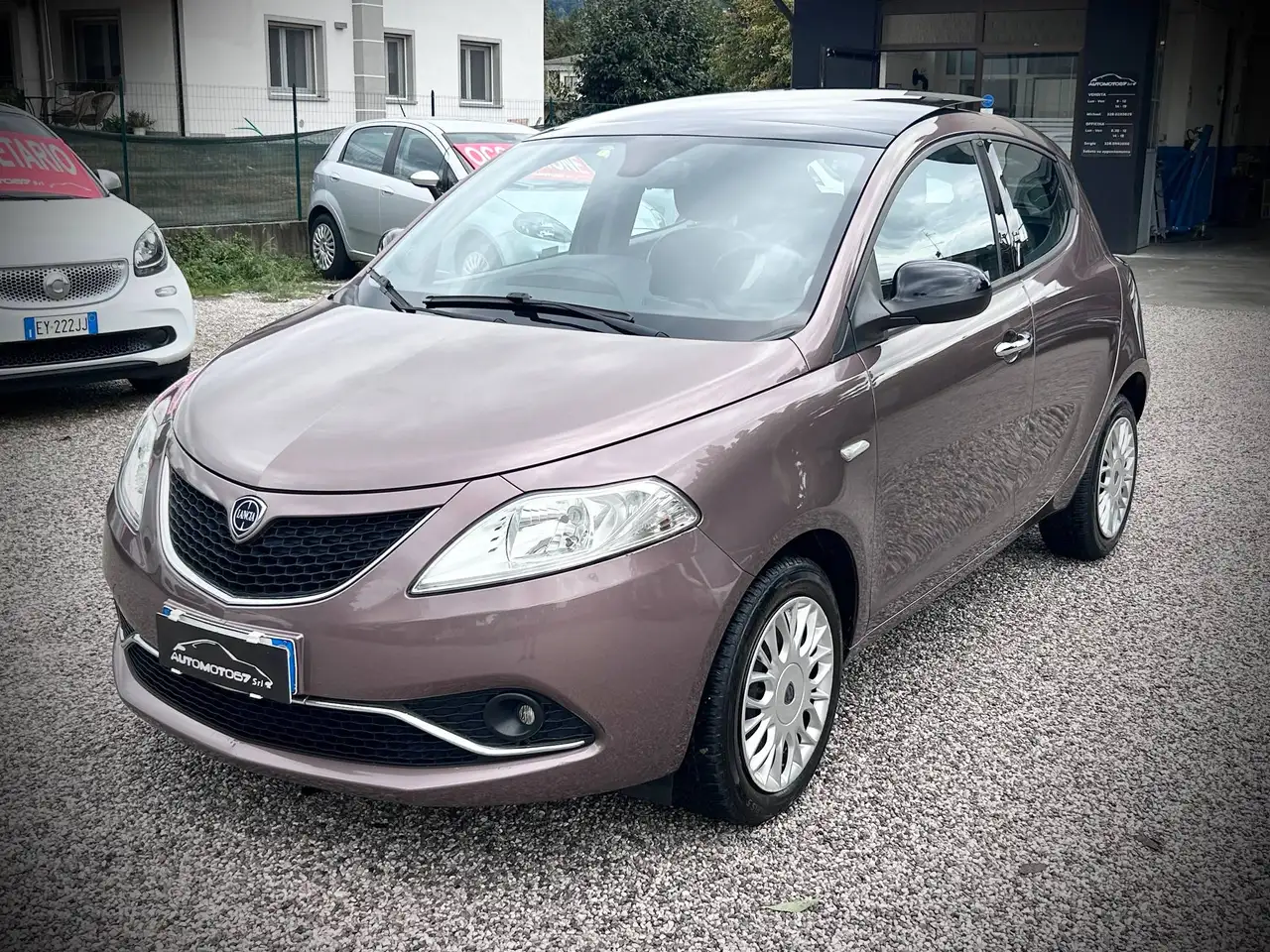 Lancia Ypsilon