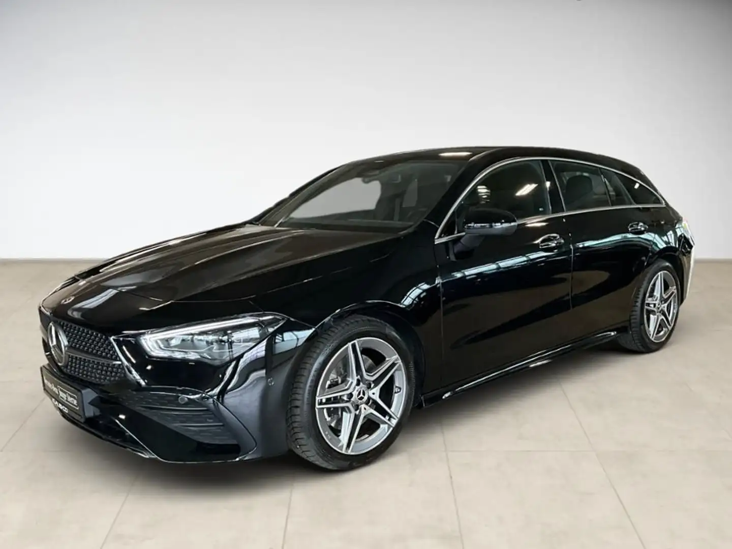 Mercedes-Benz CLA 200 CLA 200 AMG Shooting Brake Schwarz - 1