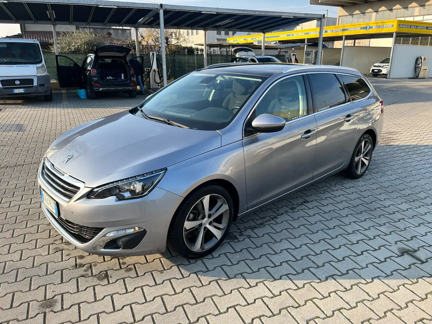 Peugeot 308 SW 1.6 bluehdi Business s&s 120cv eat6 - 1