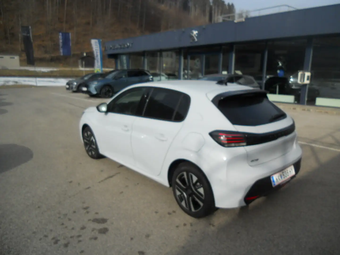 Peugeot 208 PureTech 100 S&S Allure Weiß - 2