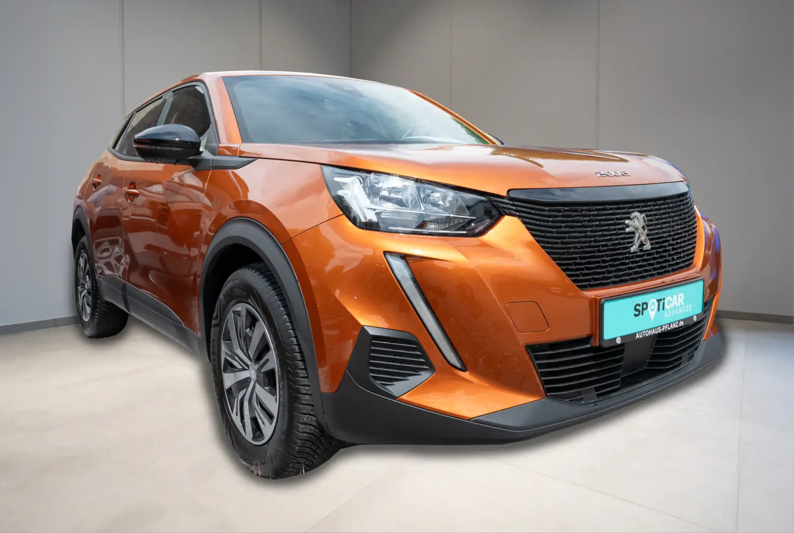 Peugeot 2008 Active Pack 1.2 PureTech 100 Oranje - 2