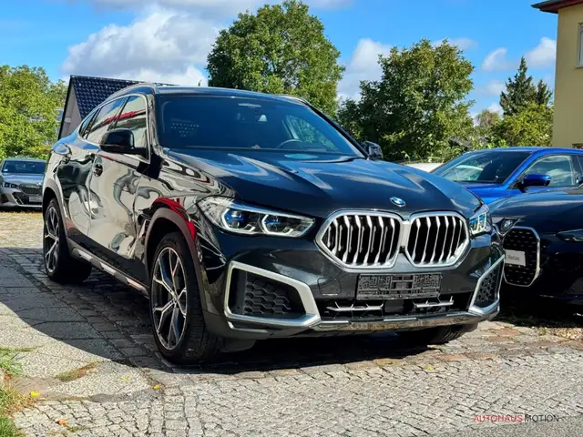 BMW X6 view 4