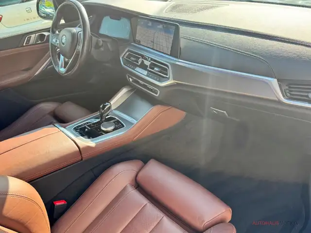 BMW X6 view 14