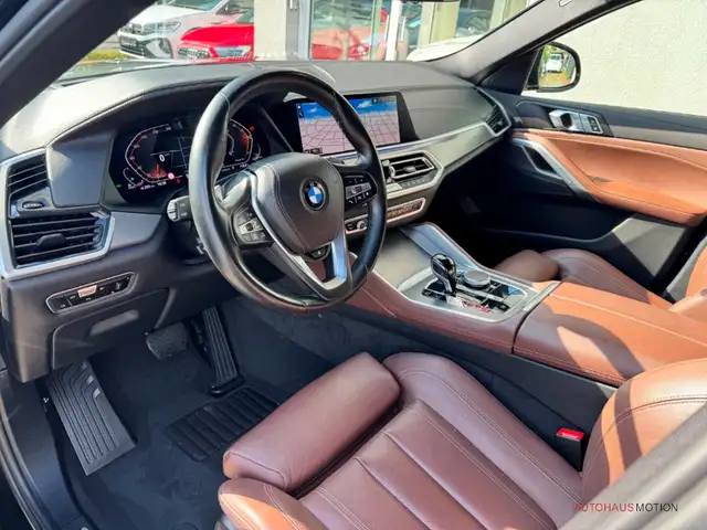 BMW X6 view 9
