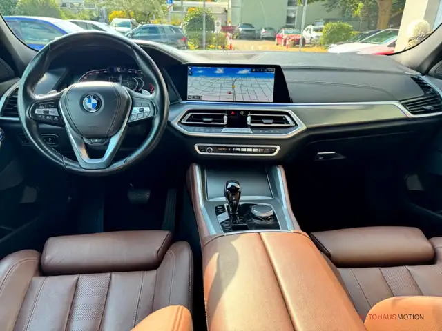 BMW X6 view 12