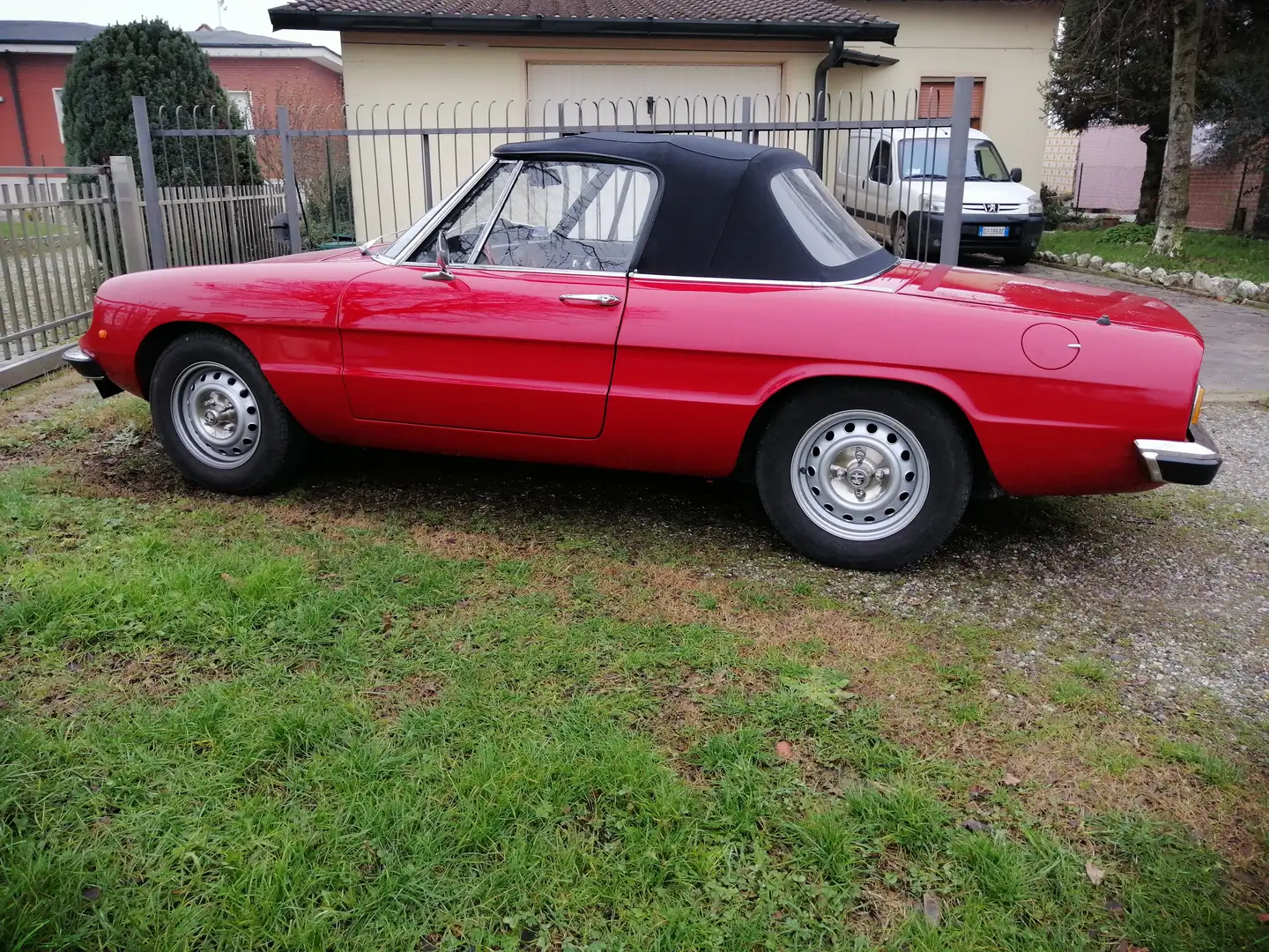 Alfa Romeo Spider 1300 Червоний - 1
