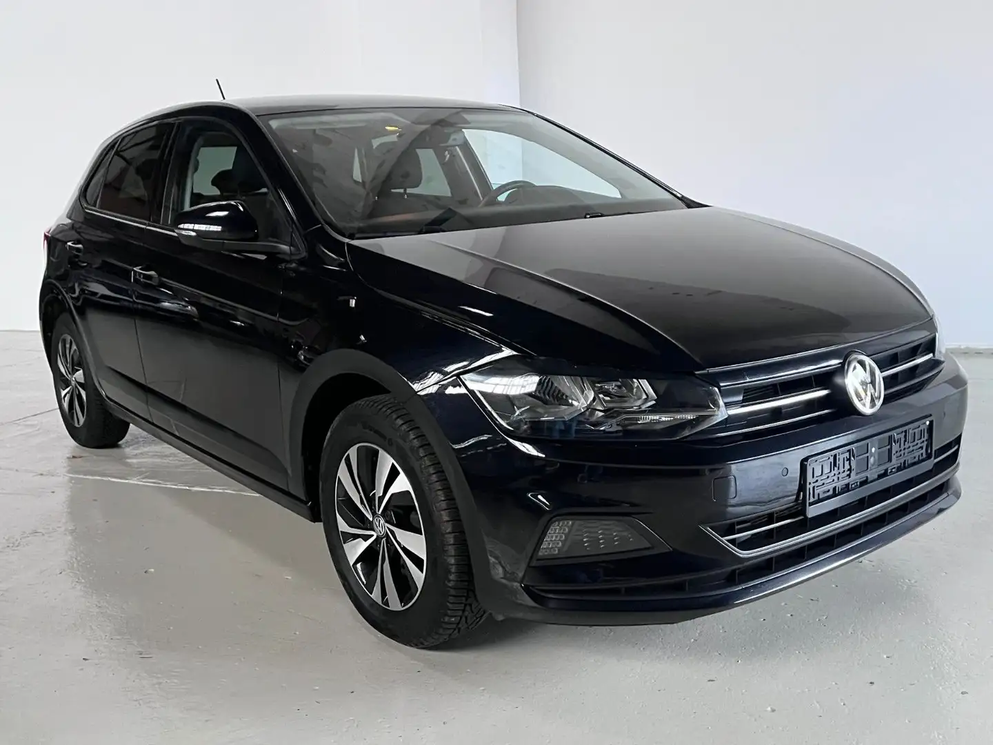 Volkswagen Polo VI Comfortline 1.0 Schwarz - 2
