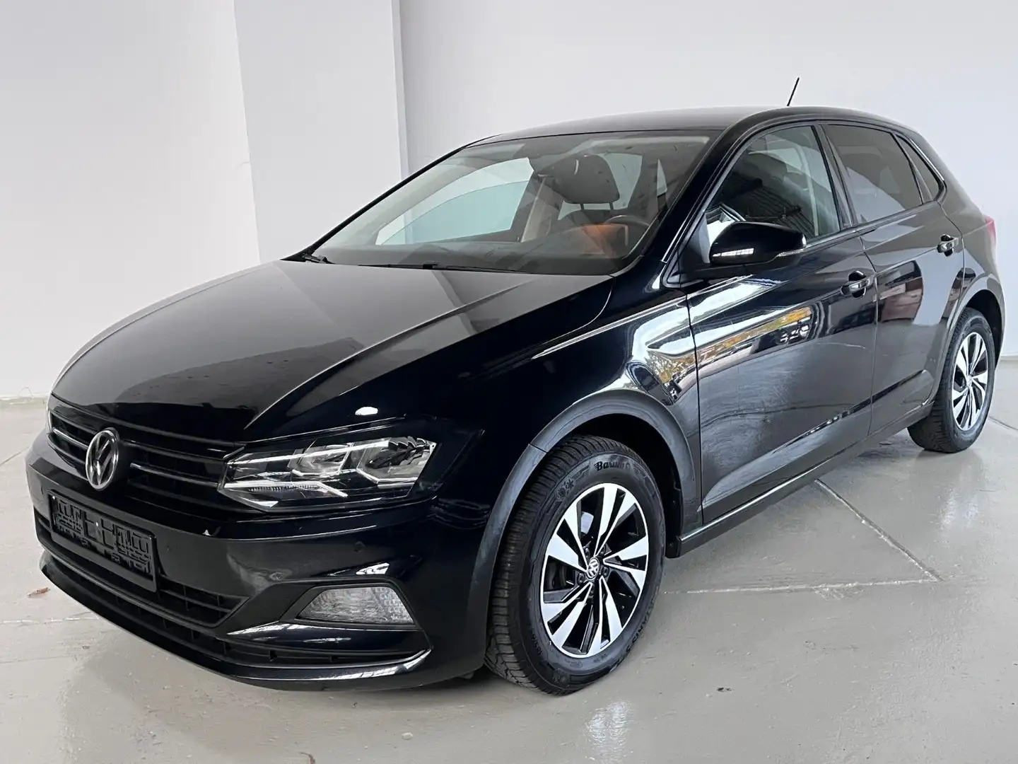 Volkswagen Polo VI Comfortline 1.0 Schwarz - 1