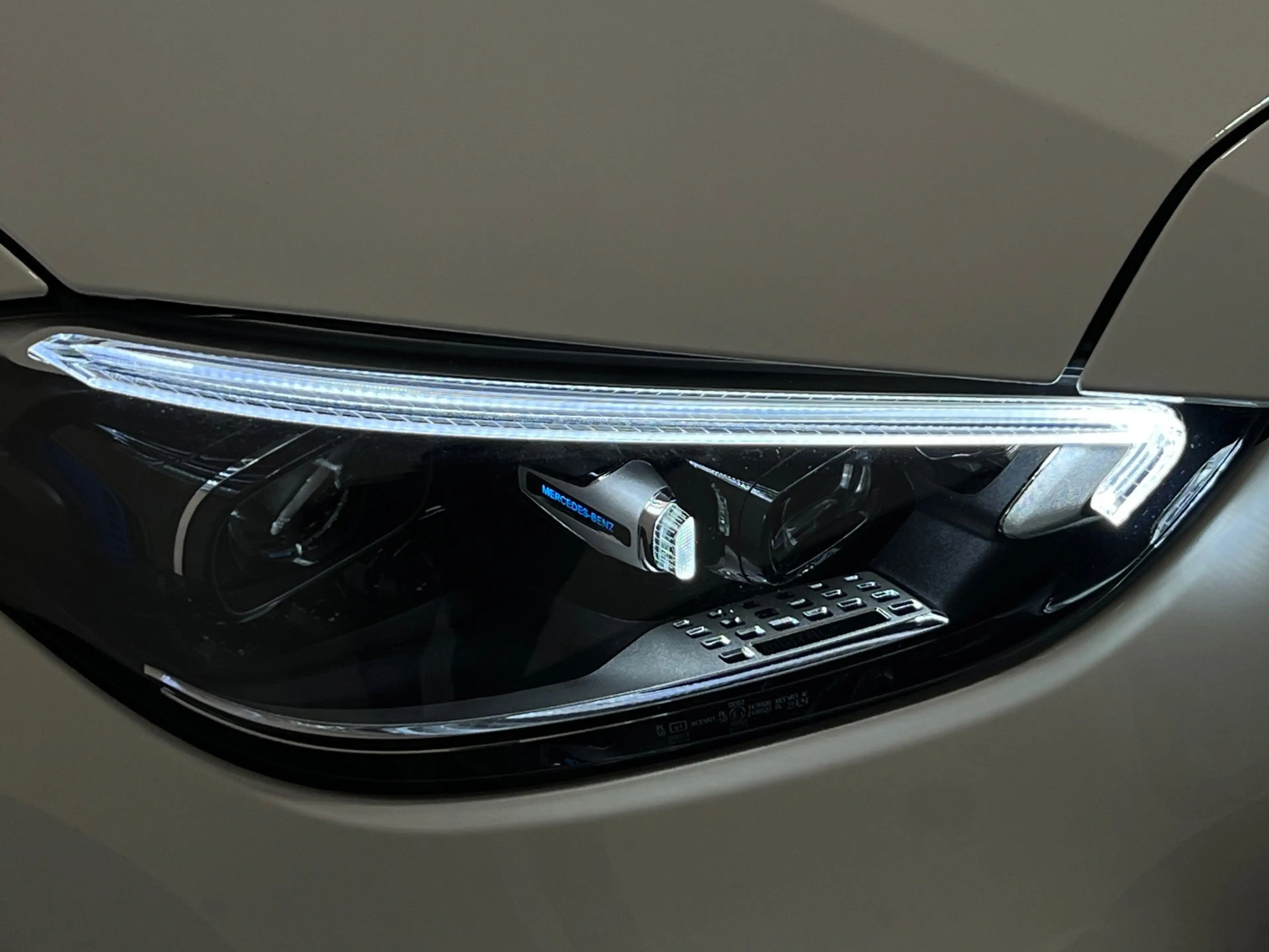 Mercedes-Benz C 300 e AMG Pano Memory Burmester Distronic 360 Digital — photo 11