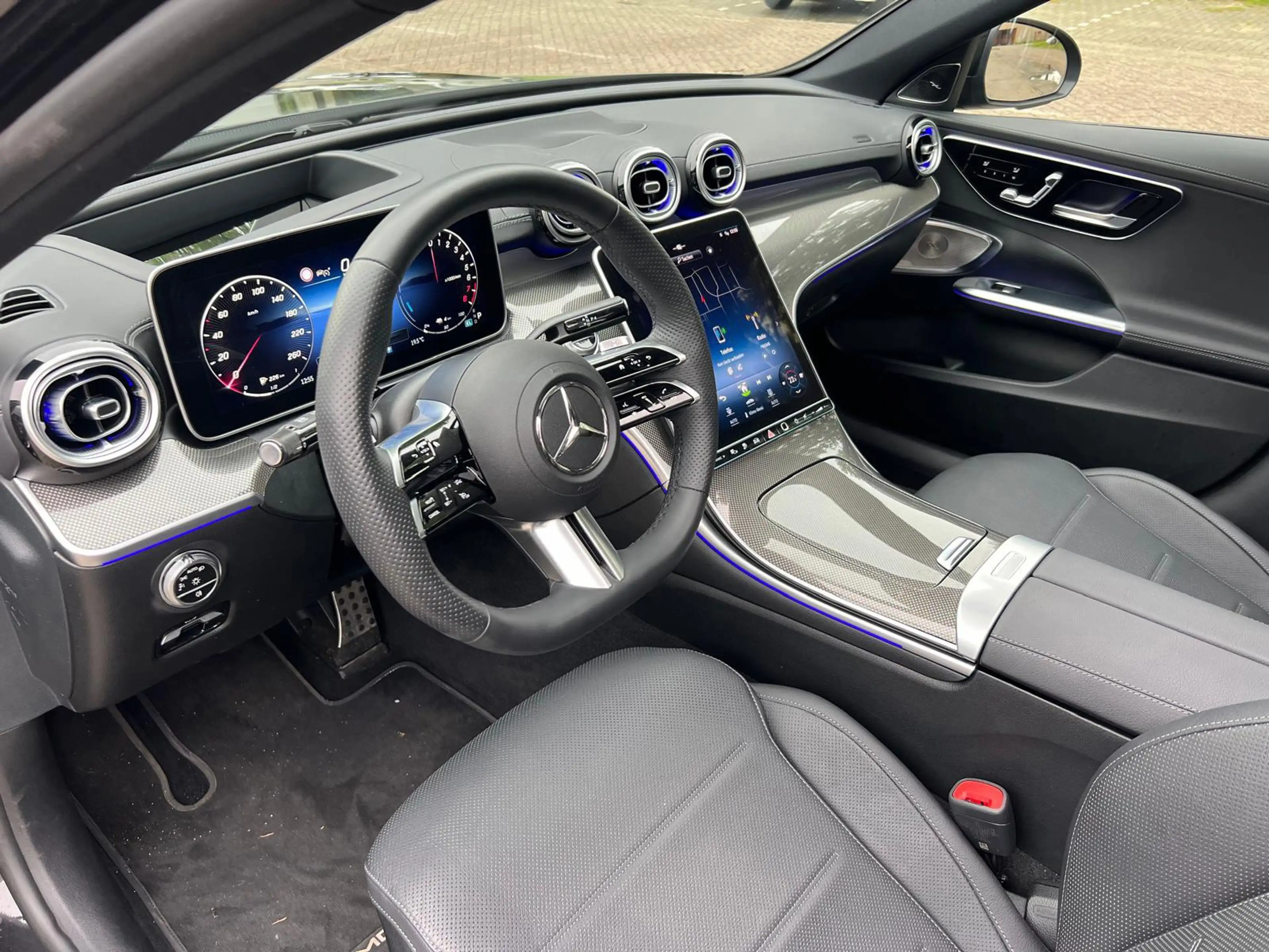 Mercedes-Benz C 300 e AMG Pano Memory Burmester Distronic 360 Digital — photo 2