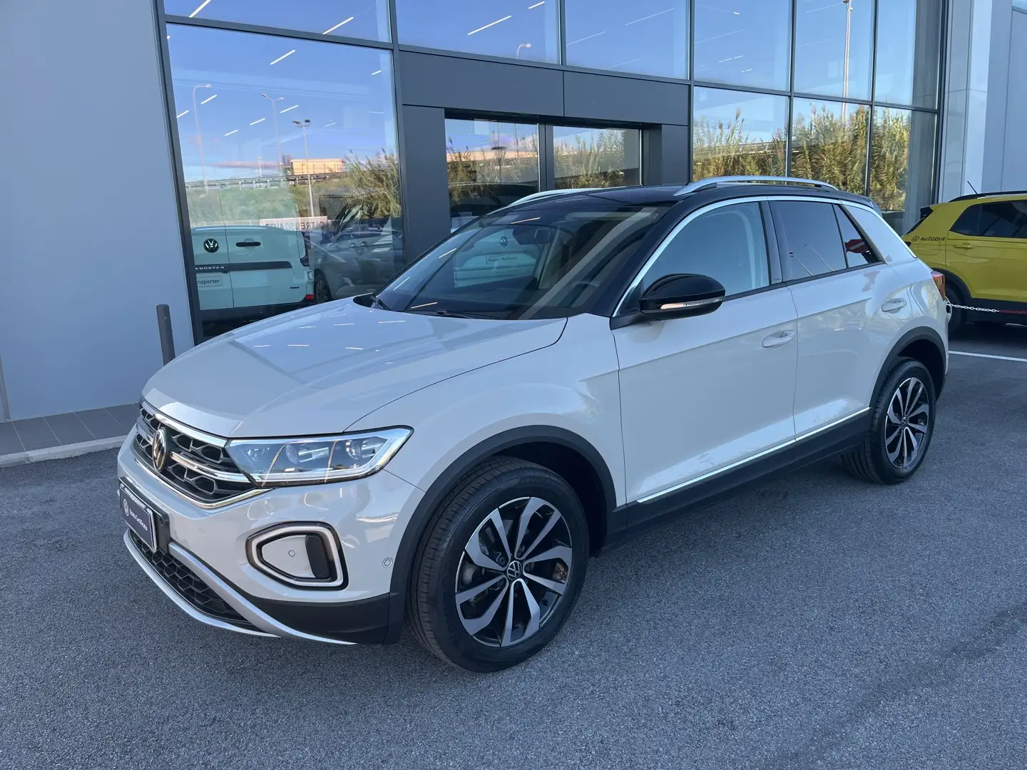 Volkswagen T-Roc 1.0 TSI Style Grau - 1