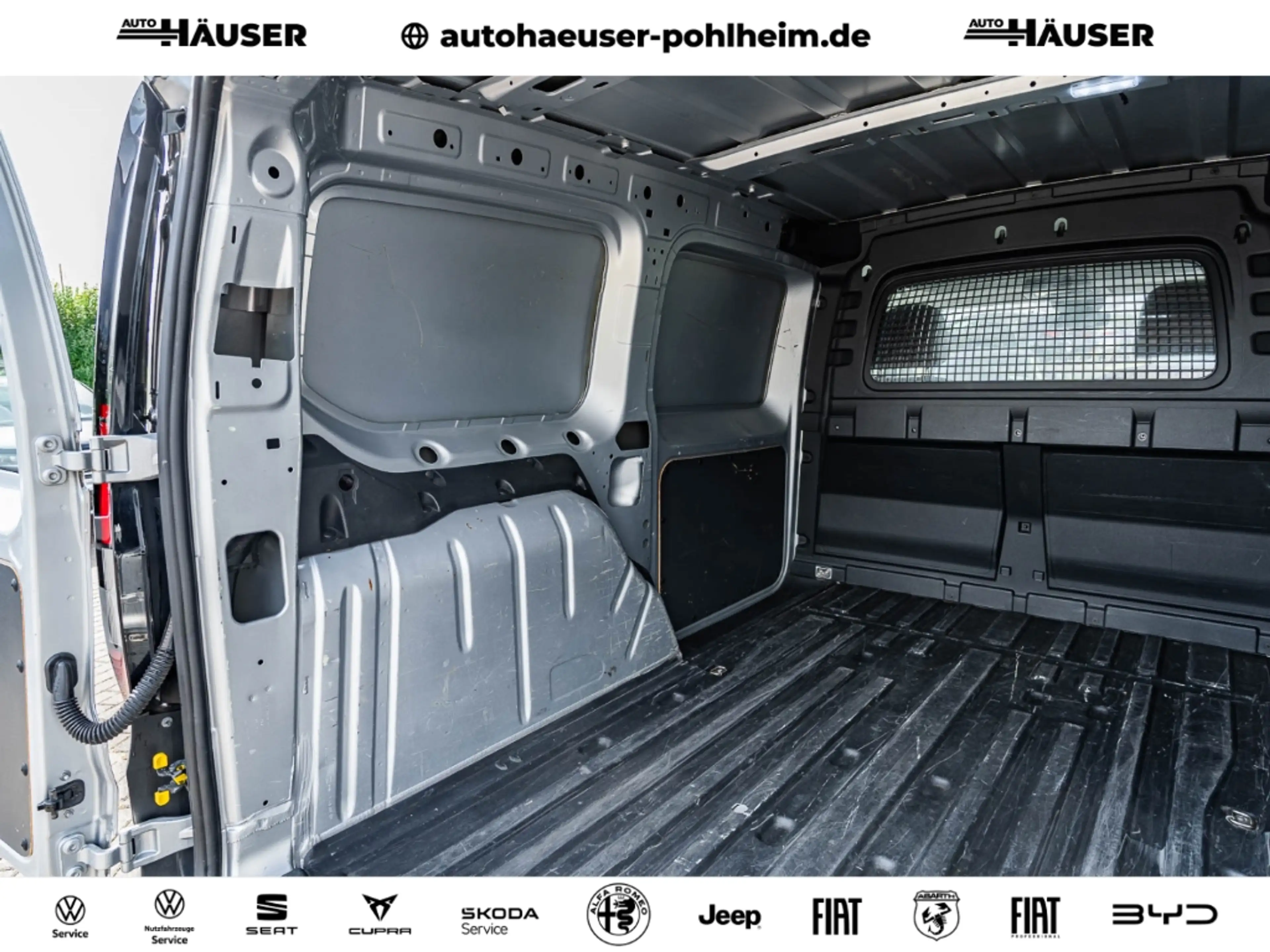 Volkswagen Caddy Maxi Cargo 2.0 TDI AHK NAVI SITZHZG — photo 12