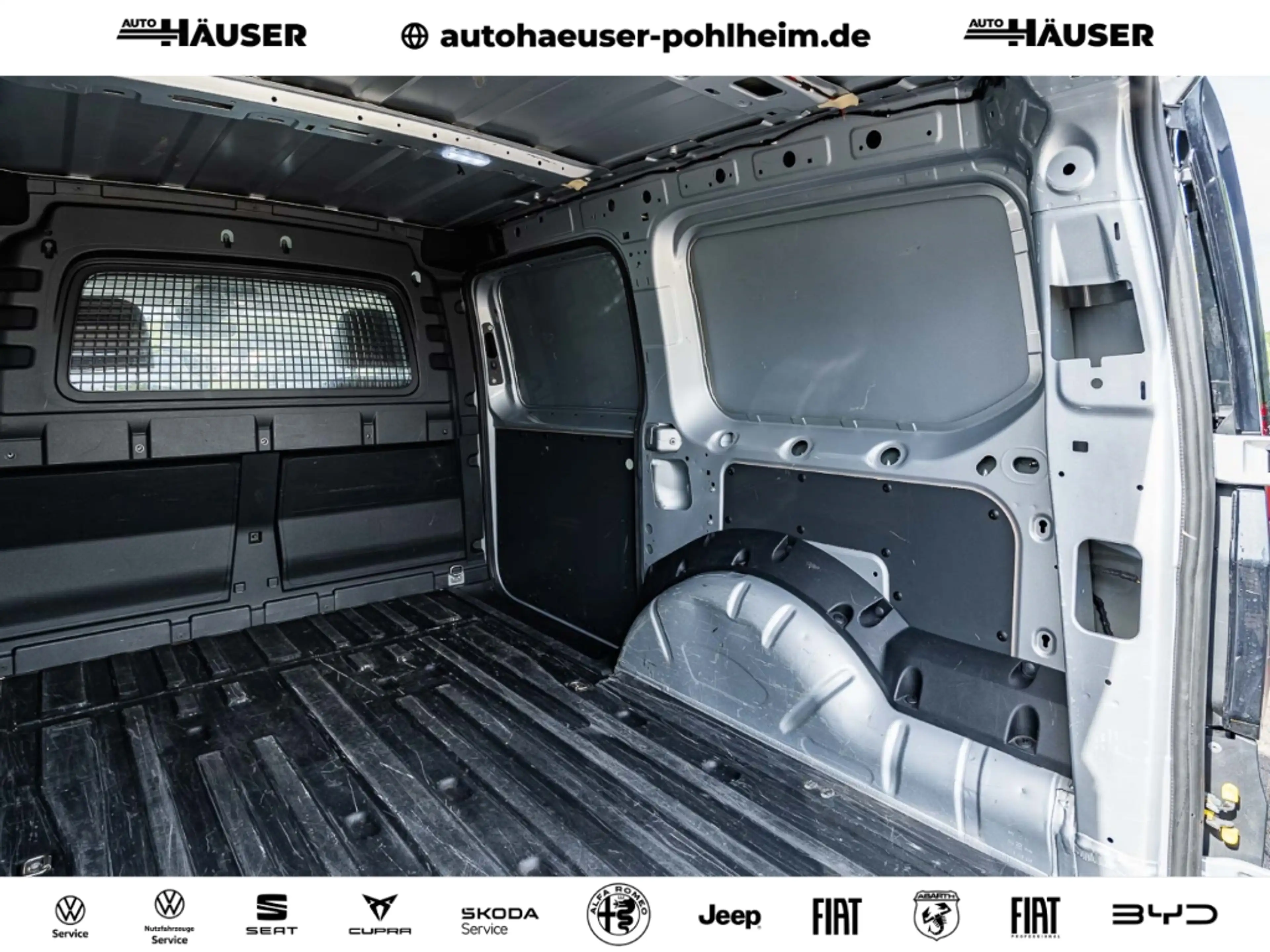 Volkswagen Caddy Maxi Cargo 2.0 TDI AHK NAVI SITZHZG — photo 11