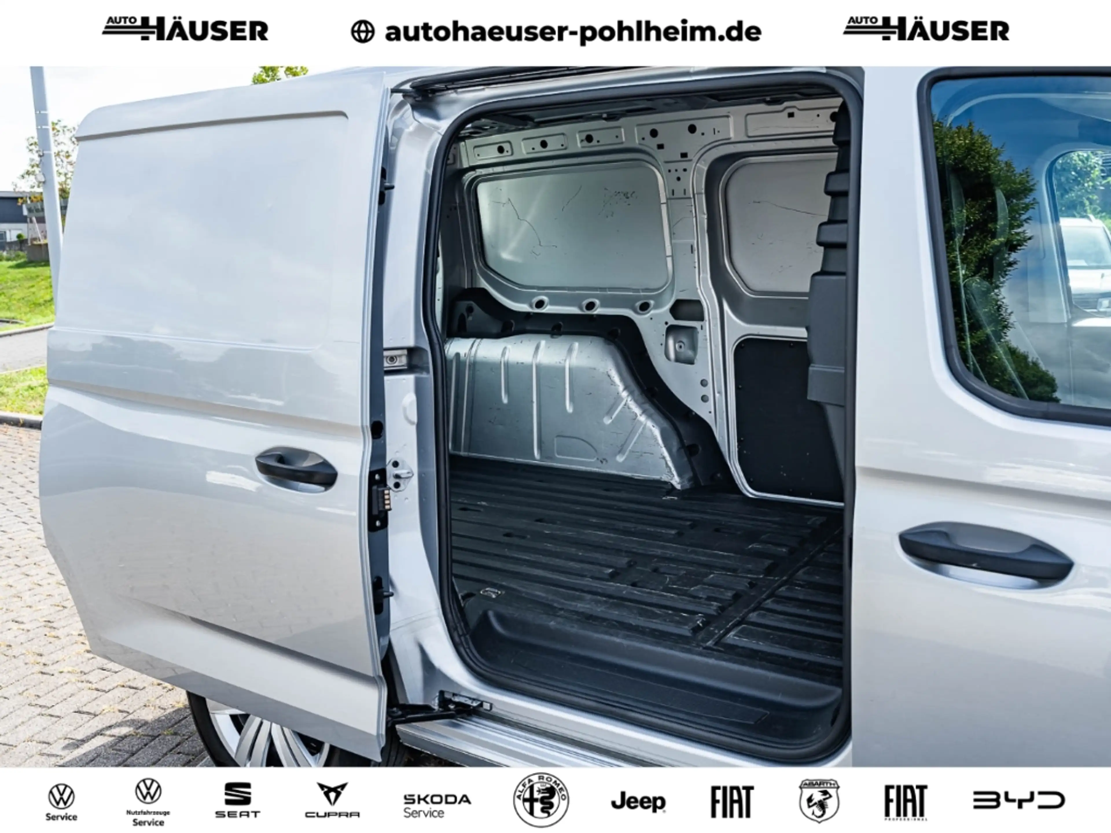 Volkswagen Caddy Maxi Cargo 2.0 TDI AHK NAVI SITZHZG — photo 13